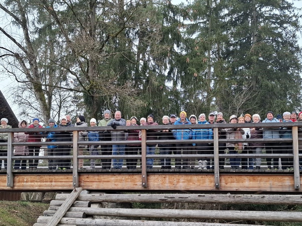 Viele Mitglieder waren bei der ersten Wanderung im neuen Jahr mit dabei.