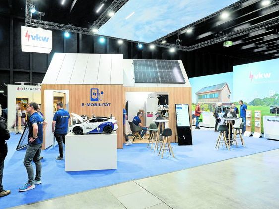 Nachhaltige Lösungen und die Energiezukunft stehen am vkw Infostand im Mittelpunkt. Nachhaltige Lösungen und die Energiezukunft stehen am vkw Infostand im Mittelpunkt.