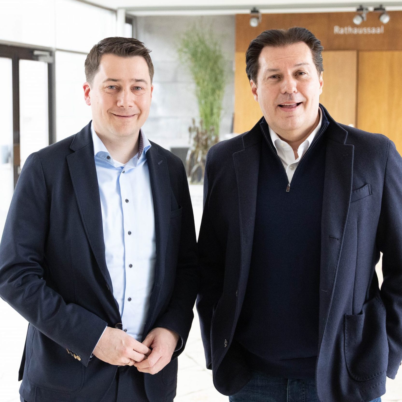 Patrick Wiedl (ÖVP, l.) und Martin Fitz (FPÖ) stehen sich am Sonntag in der Stichwahl gegenüber. Beide wolle Lustenauer Bürgermeister werden.