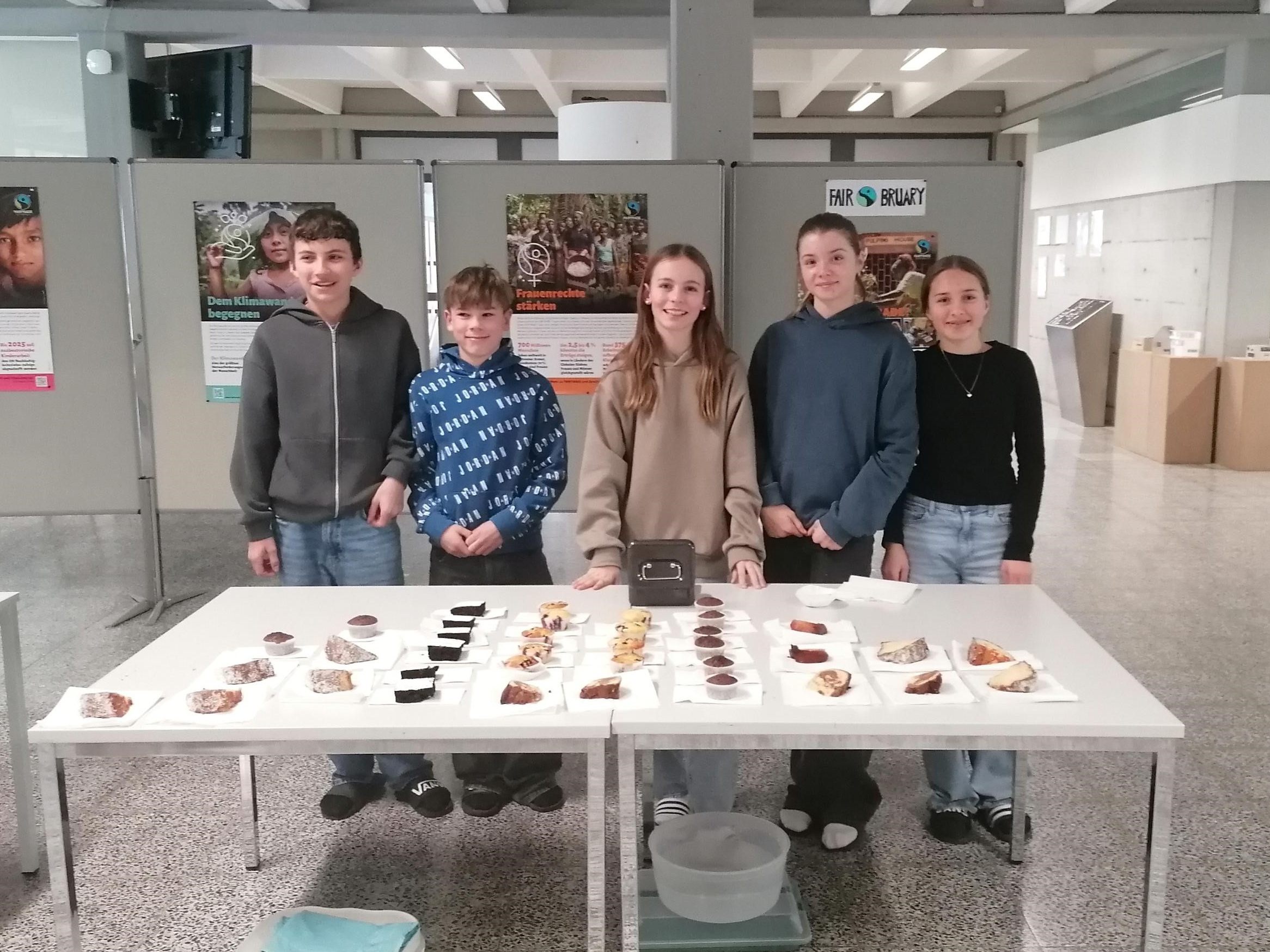 Kuchenverkauf für die Patenschaft Kuchenverkauf für die Patenschaft