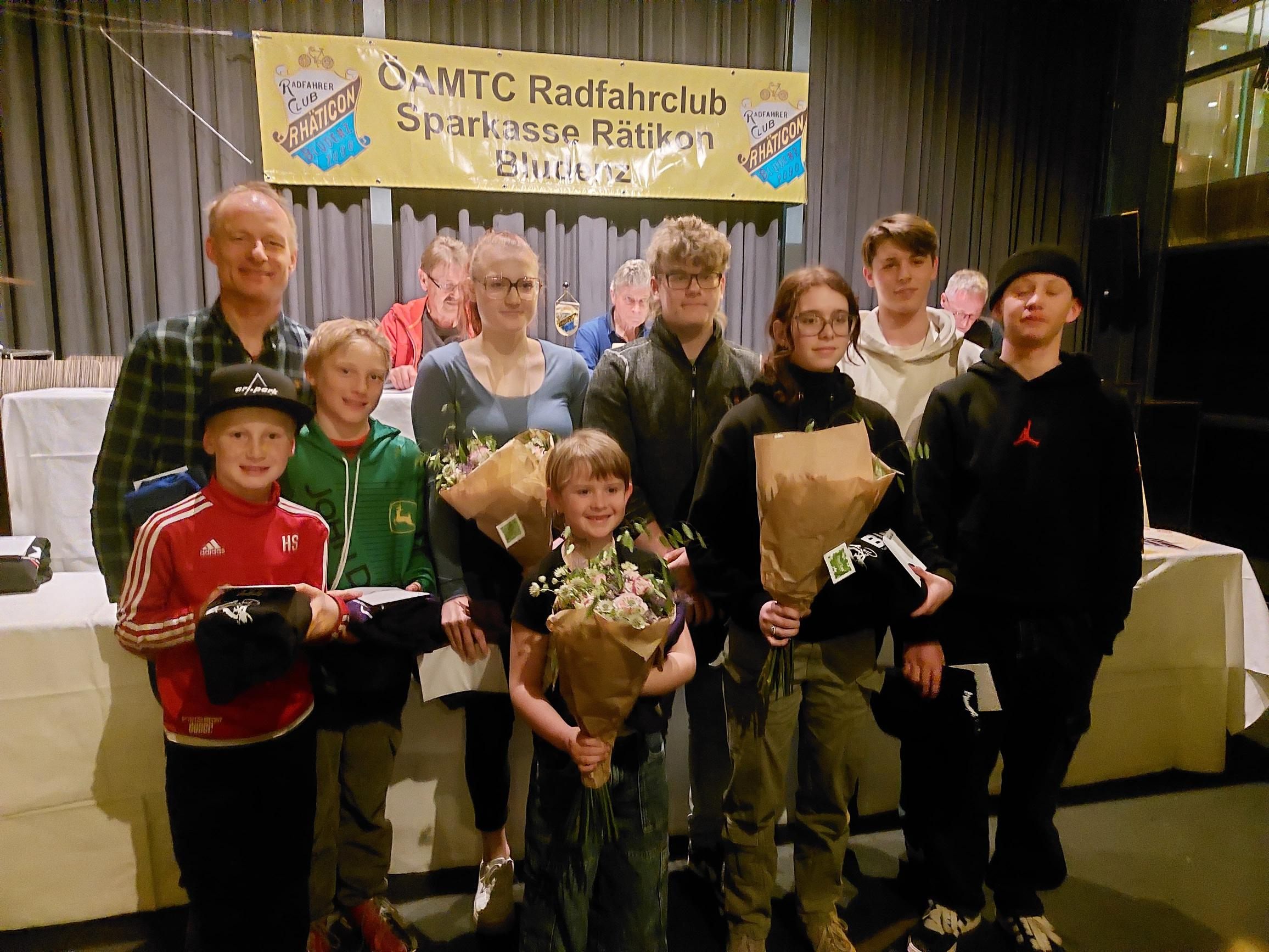 Ehrung der erfolgreichsten Sportlerinnen und Sportler Ehrung der erfolgreichsten Sportlerinnen und Sportler