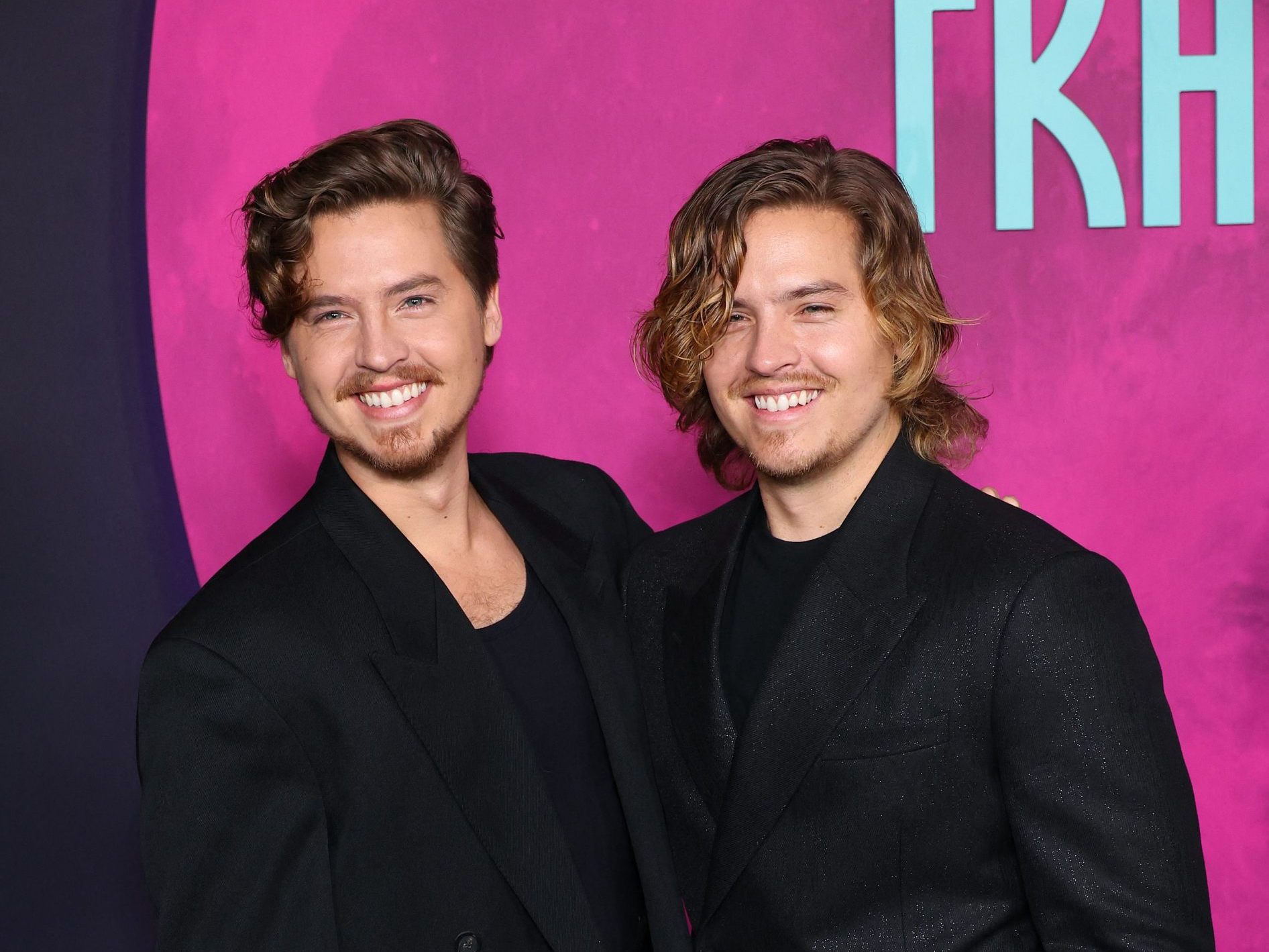 Hotel Zack & Cody“ wird 20: Die Disney-Serie um die chaotischen Zwillinge Zack und Cody (Dylan & Cole Sprouse) im Tipton Hotel begeisterte eine ganze Generation.