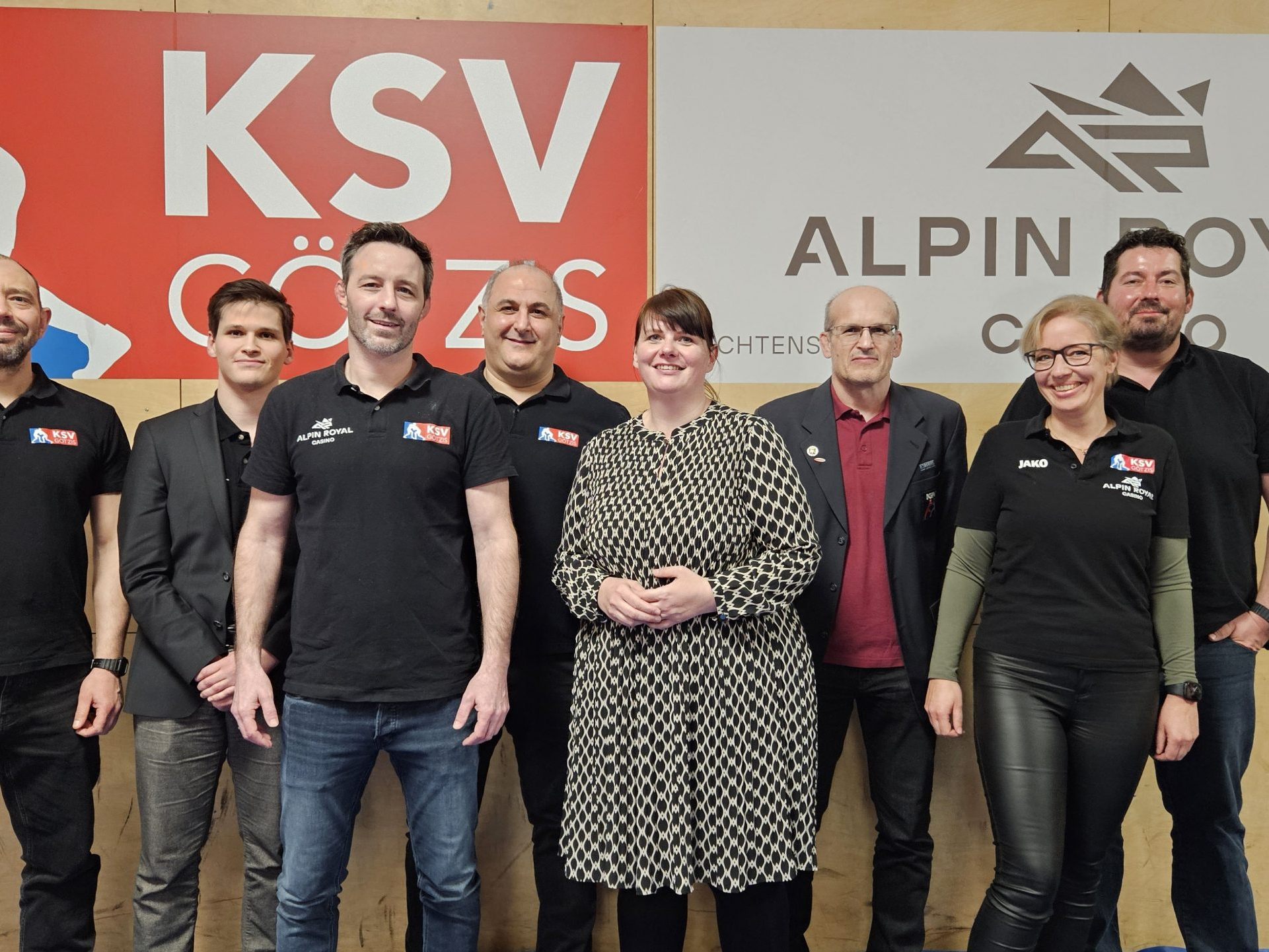 Der aktuelle Vorstand Josef Hubinka, Lars Häusle, Matthias Kathan, Kemal Demirel, Sabrina Melioris, Michael Häusle, Cornelia Demirel und Michael Loacker Der aktuelle Vorstand Josef Hubinka, Lars Häusle, Matthias Kathan, Kemal Demirel, Sabrina Melioris, Michael Häusle, Cornelia Demirel und Michael Loacker