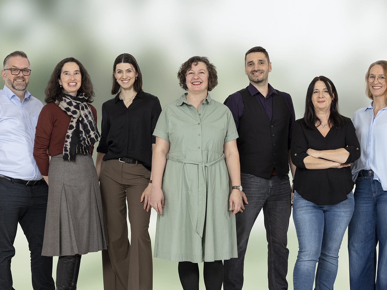 Das Team von Wir in Röthis: von links nach rechts: Joachim Hagleitner (49),  Barbara Schmölz (54), Pia Mähr (20), Gudrun Sturn (47), Markus Breuß (42), Astrid Nigsch (58), Christa Kern (53)