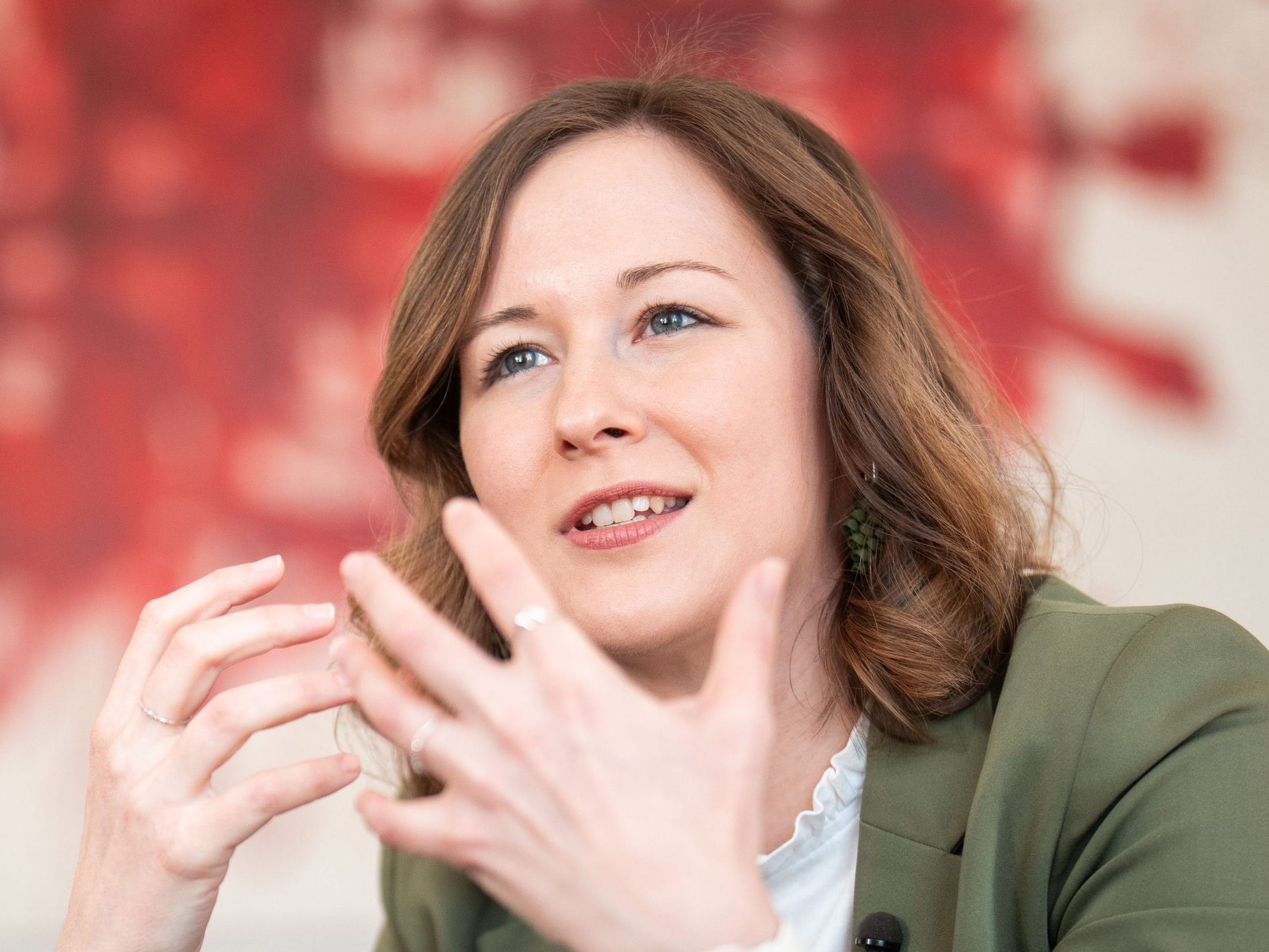 Integrationsministerin Claudia Plakolm (ÖVP) sieht die Schritte der Regierung durch die Studie bestätigt. Integrationsministerin Claudia Plakolm (ÖVP) sieht die Schritte der Regierung durch die Studie bestätigt.