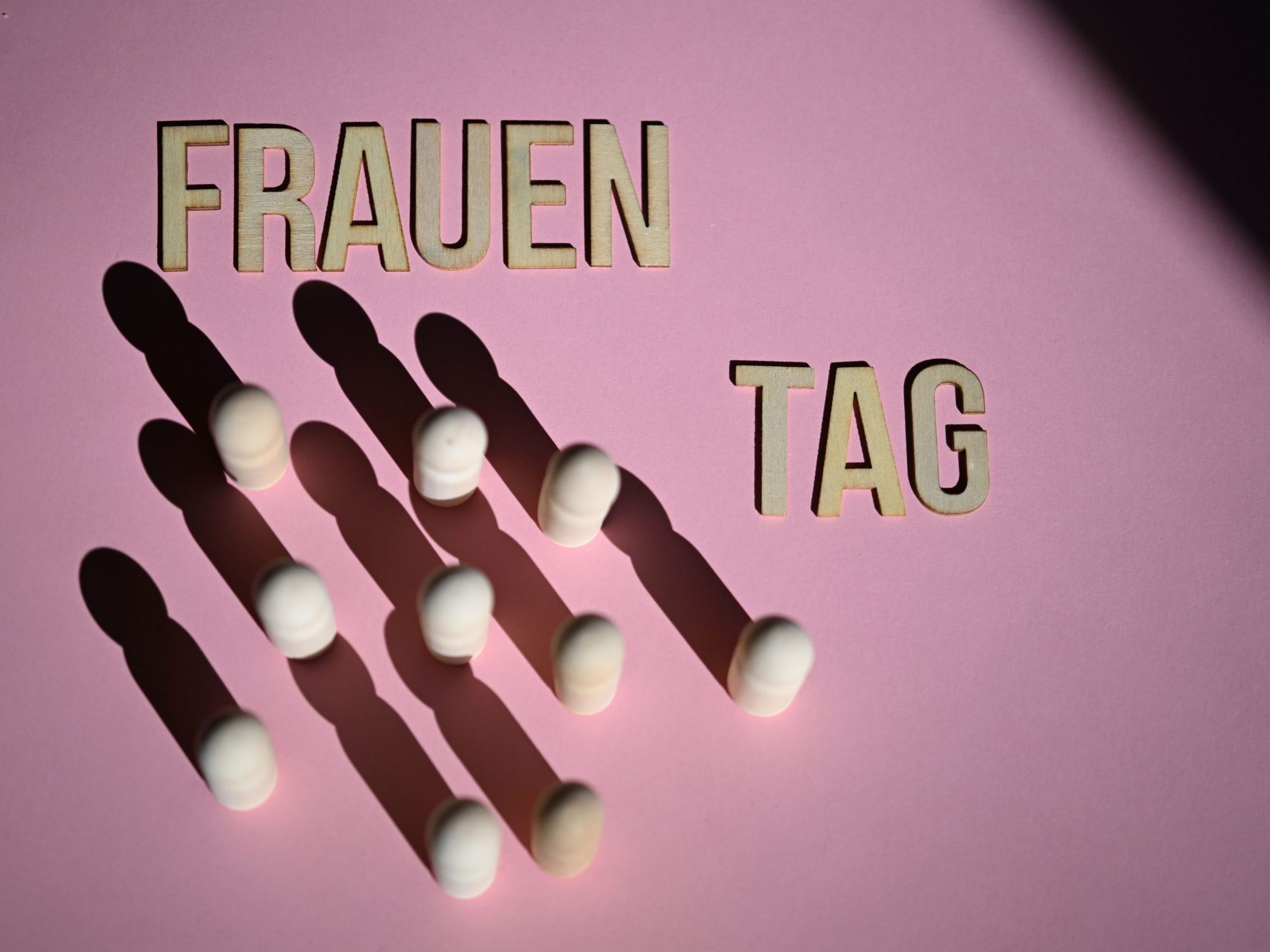 Für den Gender Pay Gap werden die durchschnittlichen Bruttostundenverdienste von Frauen und Männern in der Privatwirtschaft verglichen. Für den Gender Pay Gap werden die durchschnittlichen Bruttostundenverdienste von Frauen und Männern in der Privatwirtschaft verglichen.
