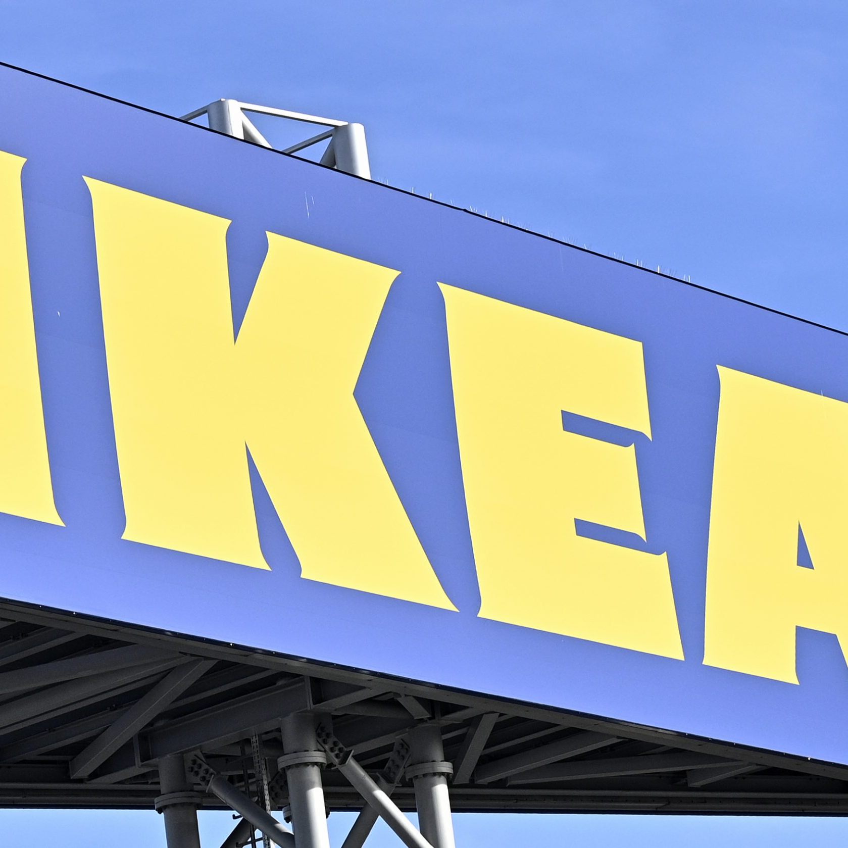 IKEA ruft wegen Stromschlaggefahr Outdoor-Lichterketten und eine LED-Lampe zurück.