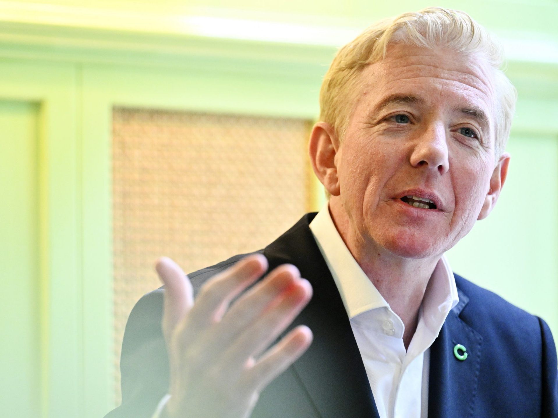 ÖGK-Obmann Peter McDonald will einen Soldiarbetrag von Ärzten. ÖGK-Obmann Peter McDonald will einen Soldiarbetrag von Ärzten.