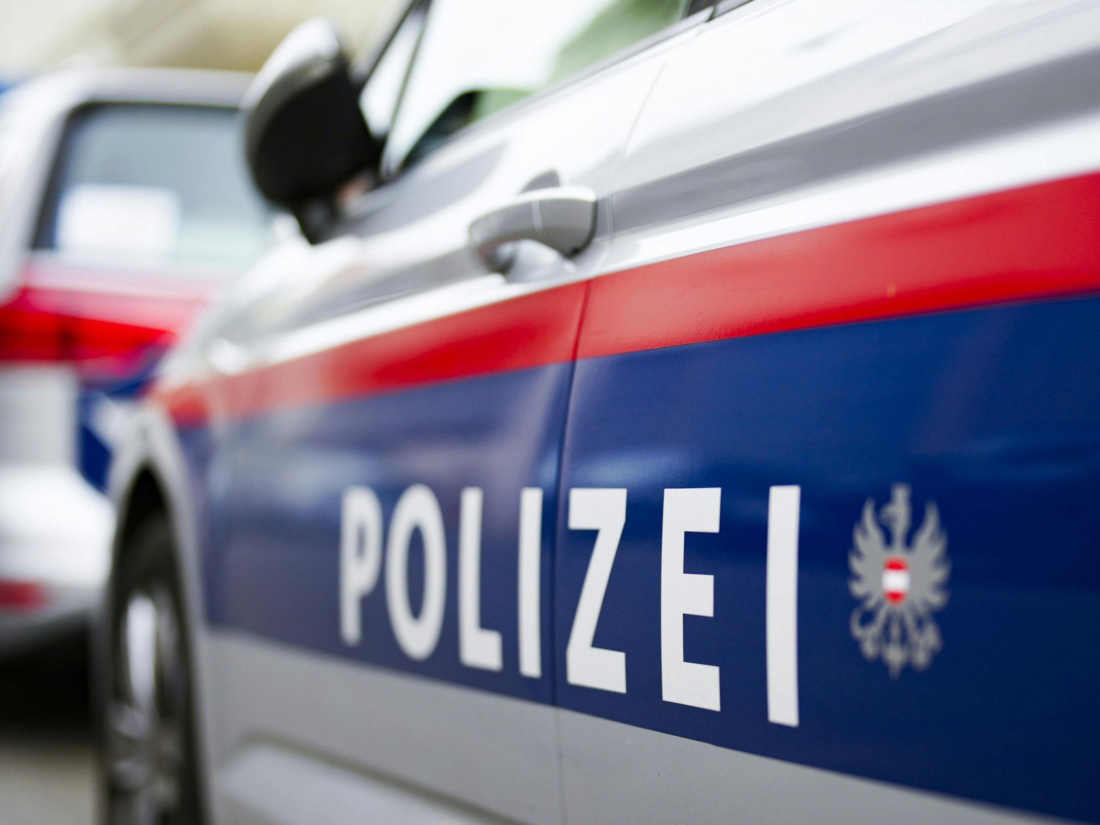 Die Polizei sucht weiter nach dem Täter. Die Polizei sucht weiter nach dem Täter.
