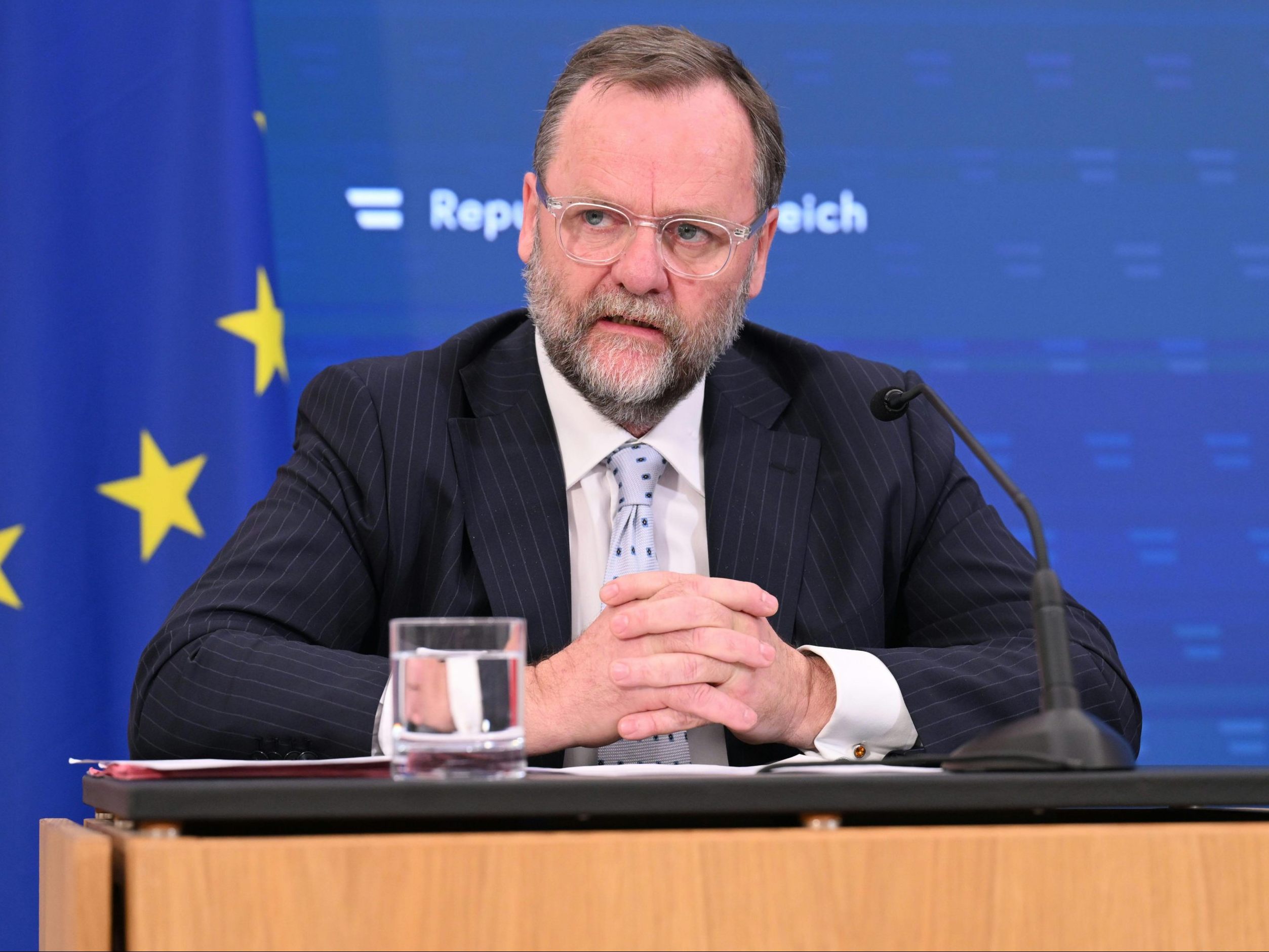 chellhorn will mit den Ländern und Gemeinden "ein klares Wort" für einen stärkeren Beitrag zur Budgetsanierung sprechen.