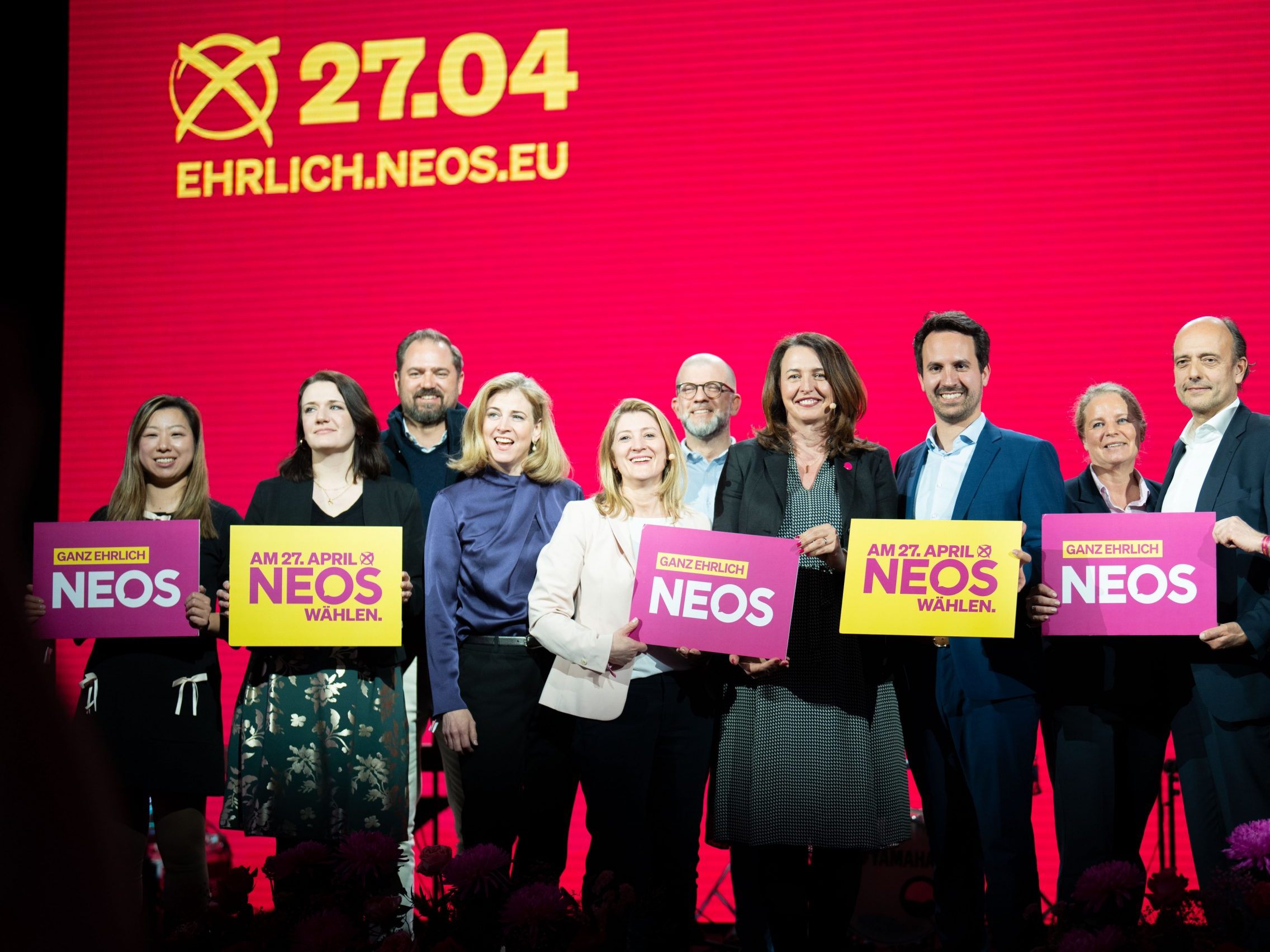 Die NEOS starteten mit Bundes-Schützenhilfe in den Wien-Wahlkampf. Die NEOS starteten mit Bundes-Schützenhilfe in den Wien-Wahlkampf.