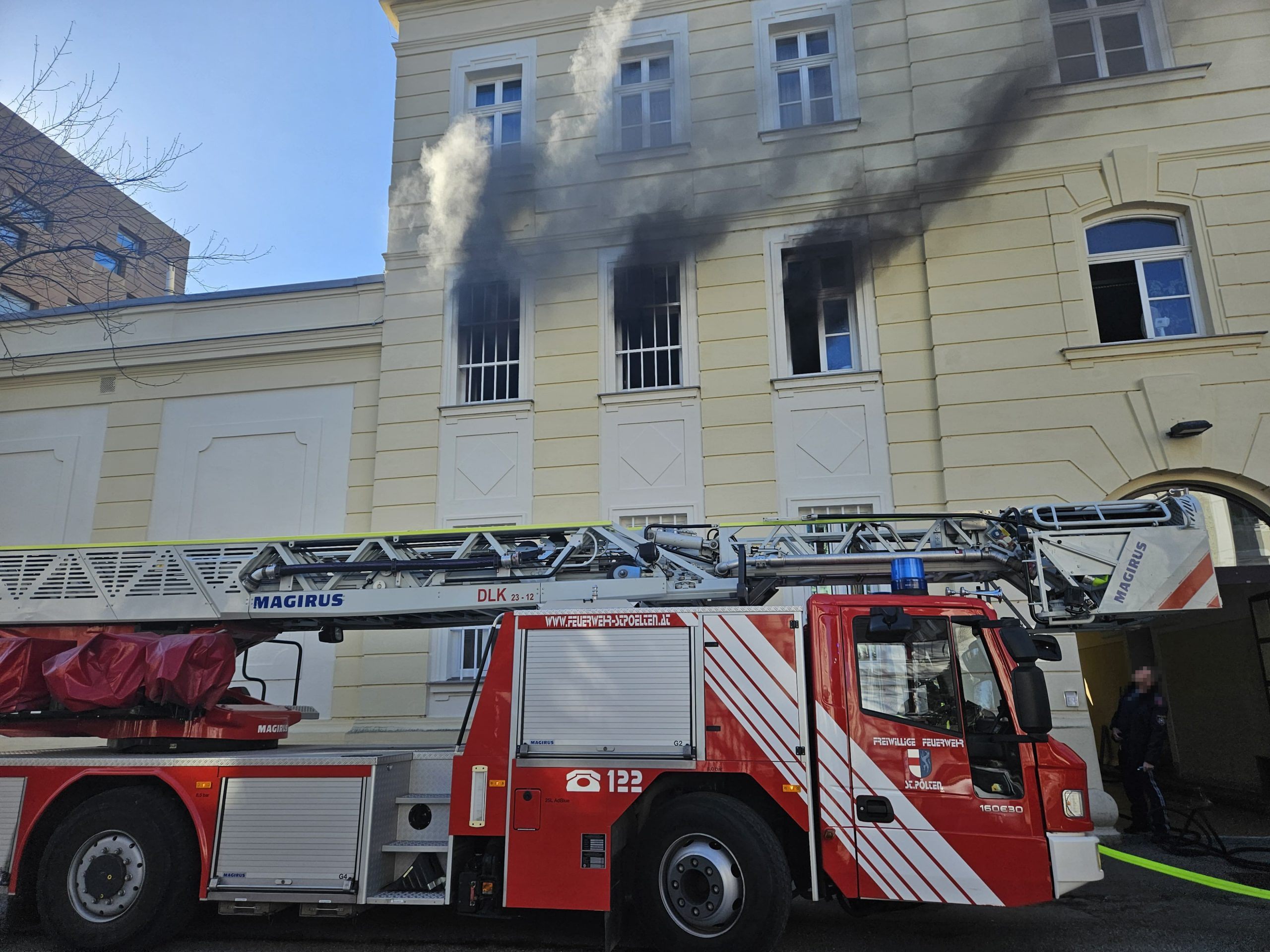 Kein guter Tag für die Justizanstalt St. Pölten: Am Donnerstagvormittag kam es dort zu einem Brand. Kein guter Tag für die Justizanstalt St. Pölten: Am Donnerstagvormittag kam es dort zu einem Brand.