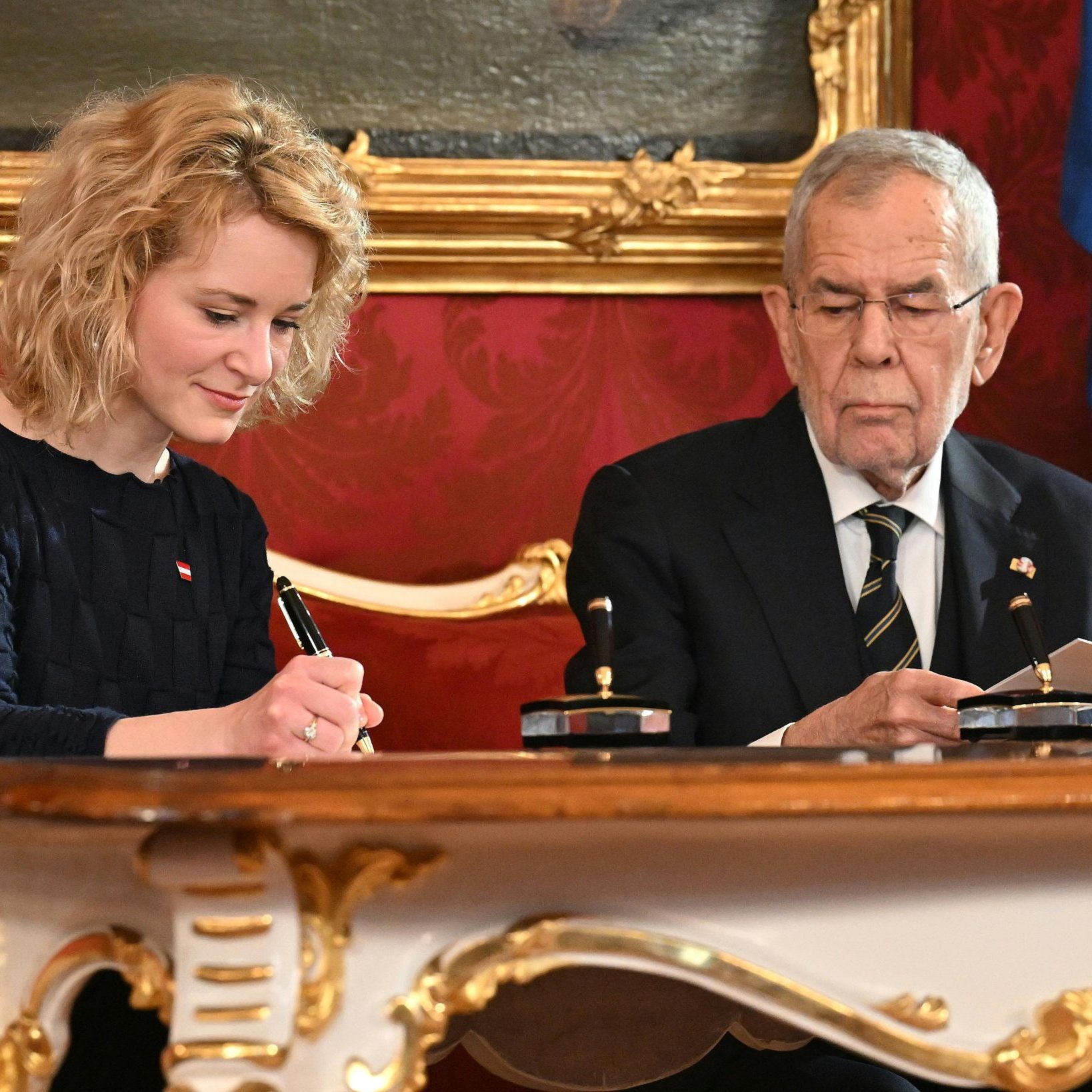 Frauenorganisationen fordern klare Maßnahmen für Gleichstellung, bessere Bezahlung und mehr Kinderbetreuung.