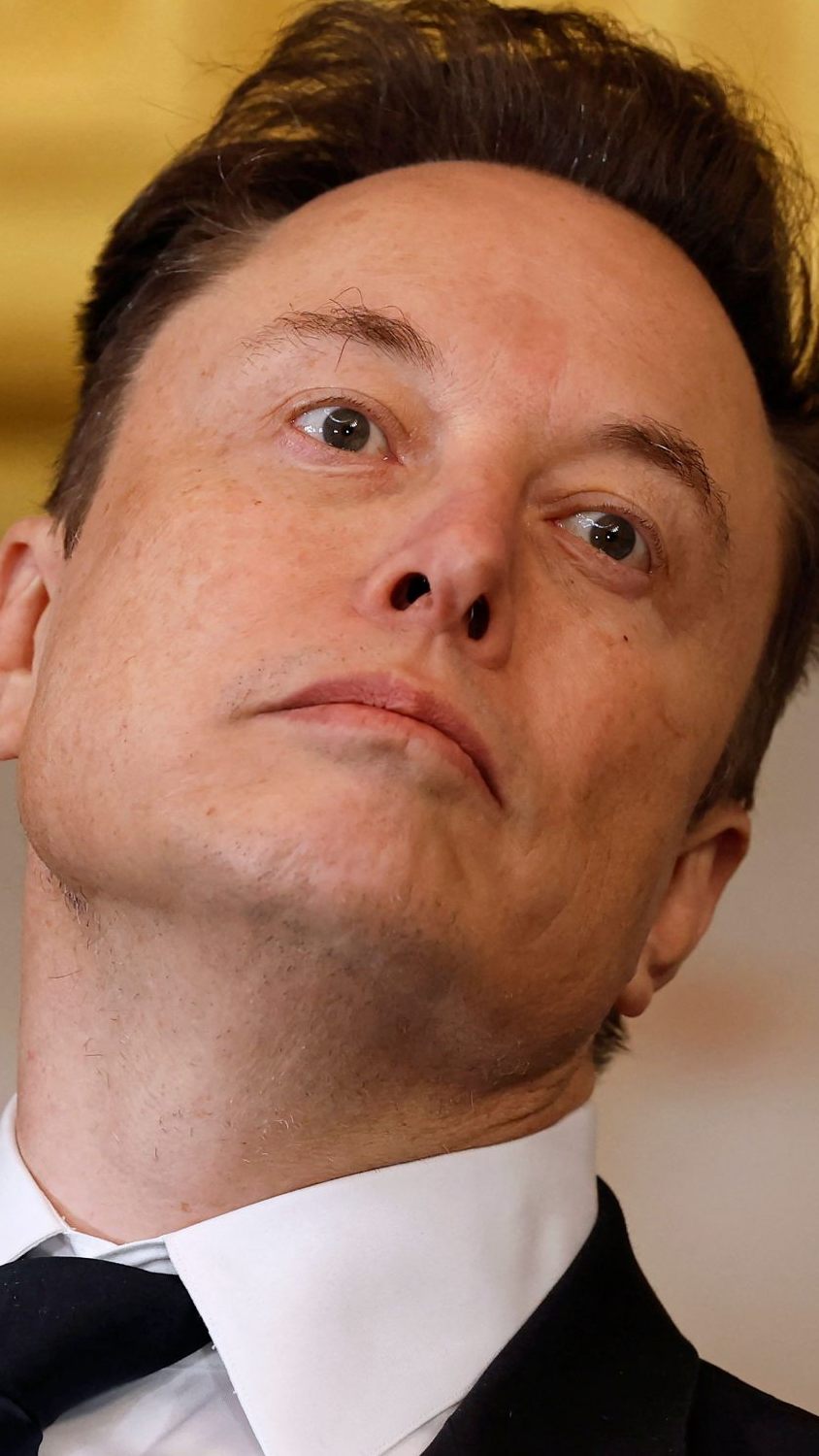 X-Chef Elon Musk berichtet von einem Cyberangriff auf die Plattform.