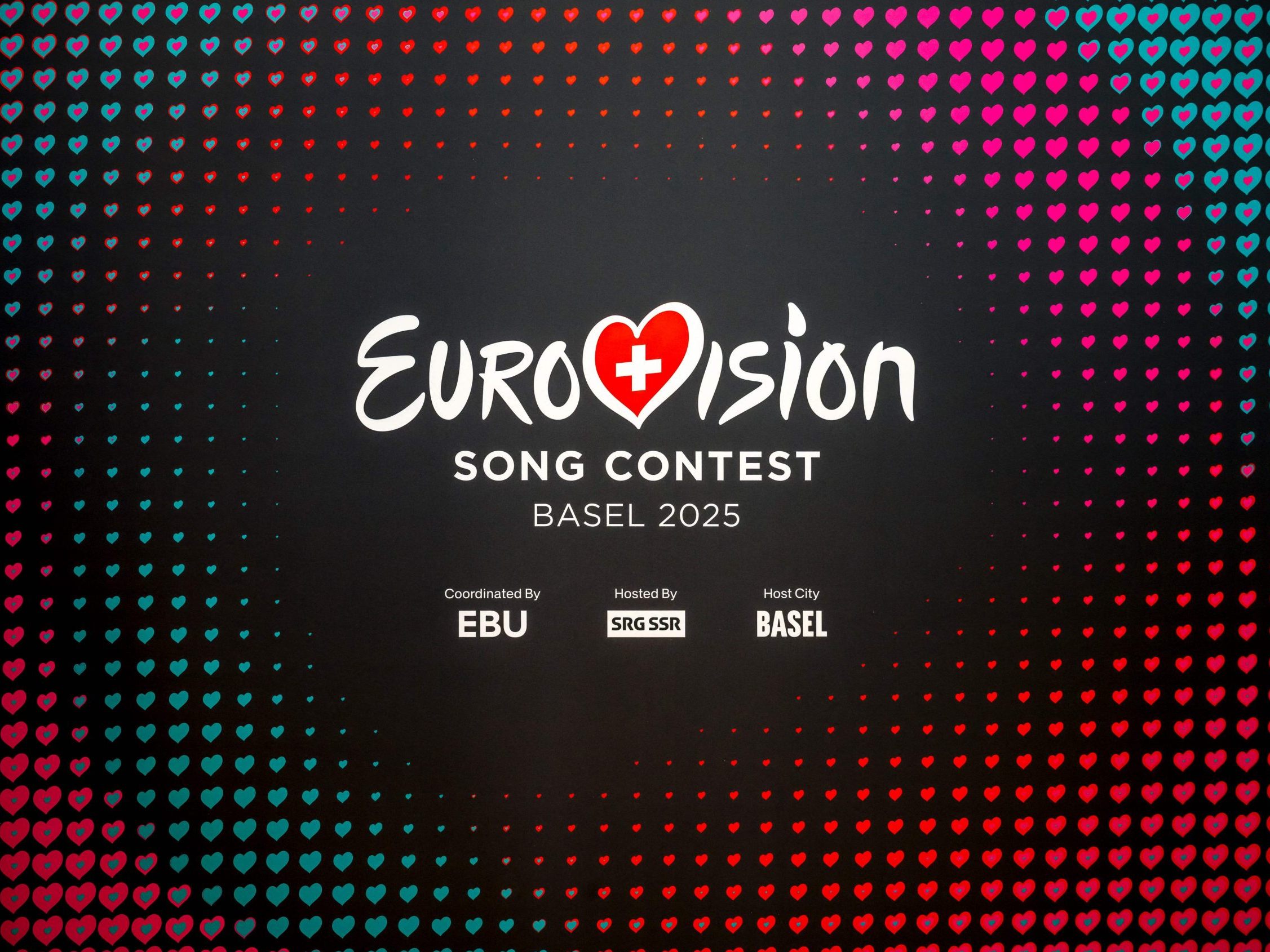 Beim Eurovision Song Contest vertritt Zoë Më die Schweiz. Beim Eurovision Song Contest vertritt Zoë Më die Schweiz.