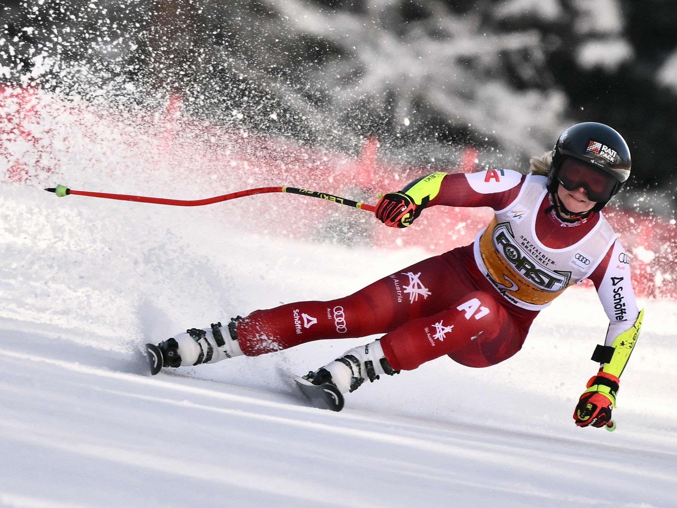 Ariane Rädler beendete den Super-G in La Thule als Achte. Ariane Rädler beendete den Super-G in La Thule als Achte.