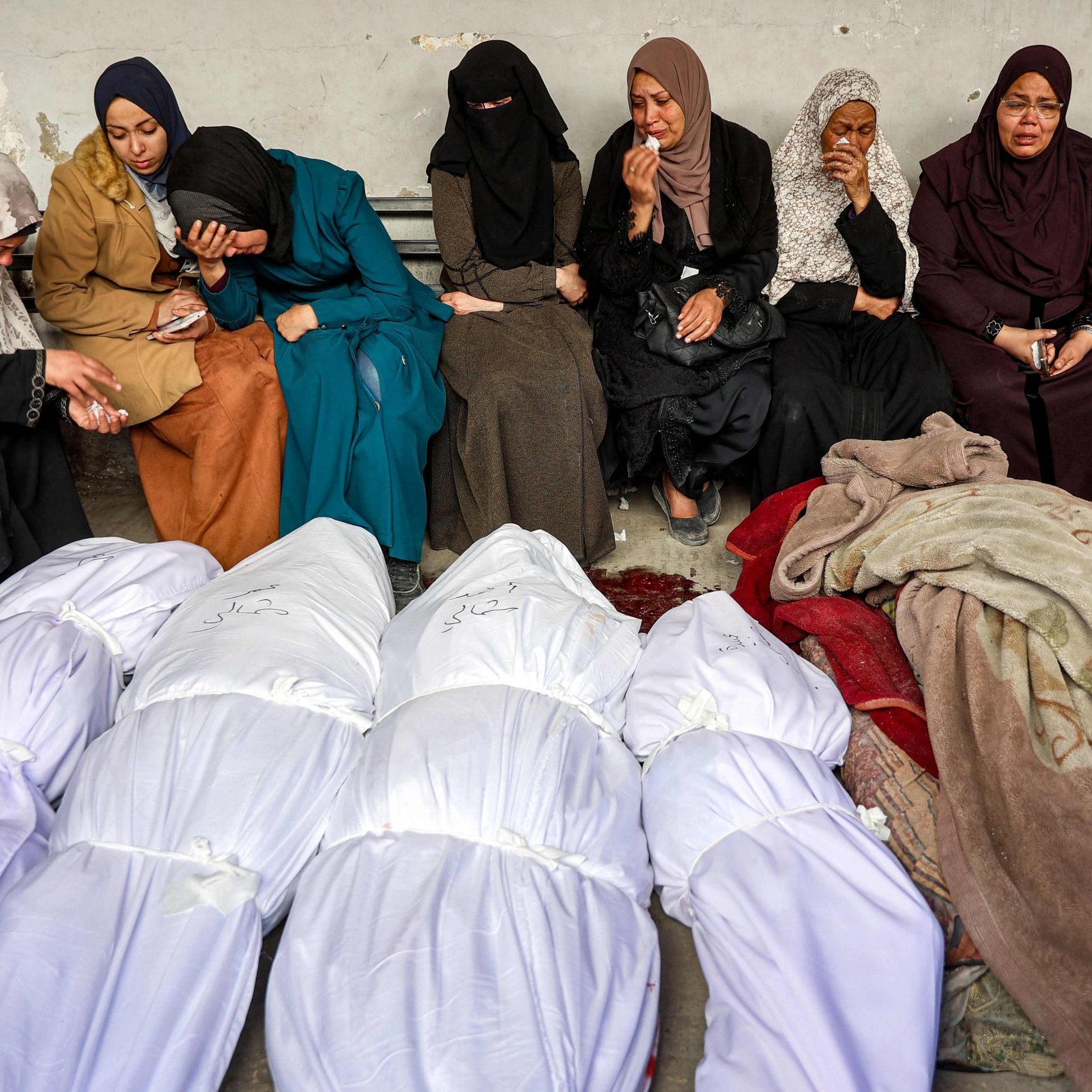 Hunderte Tote nach Angriffen im Gazastreifen.