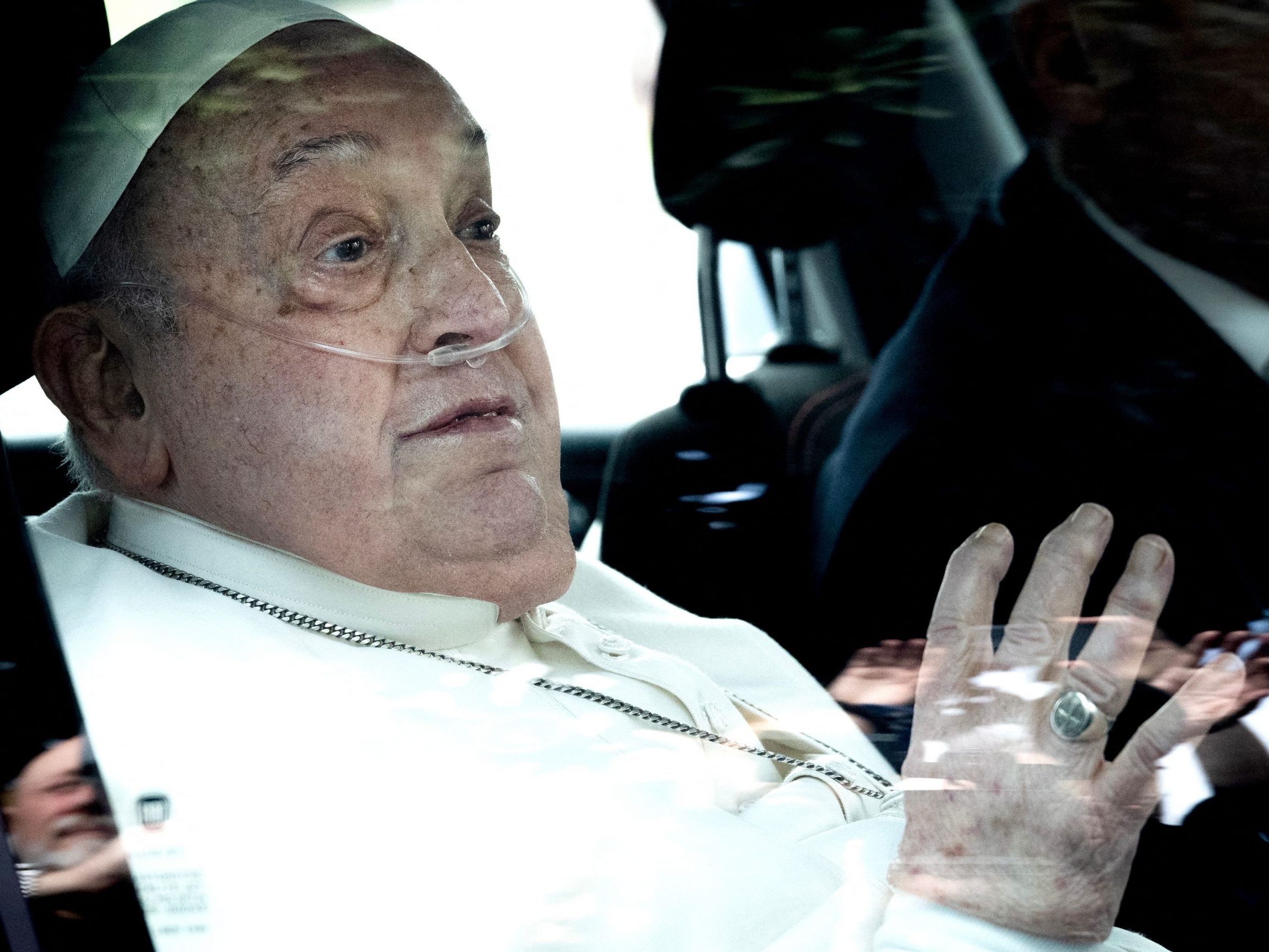 Papst Franziskus verließ am Sonntag die Gemelli-Klinik. Papst Franziskus verließ am Sonntag die Gemelli-Klinik.