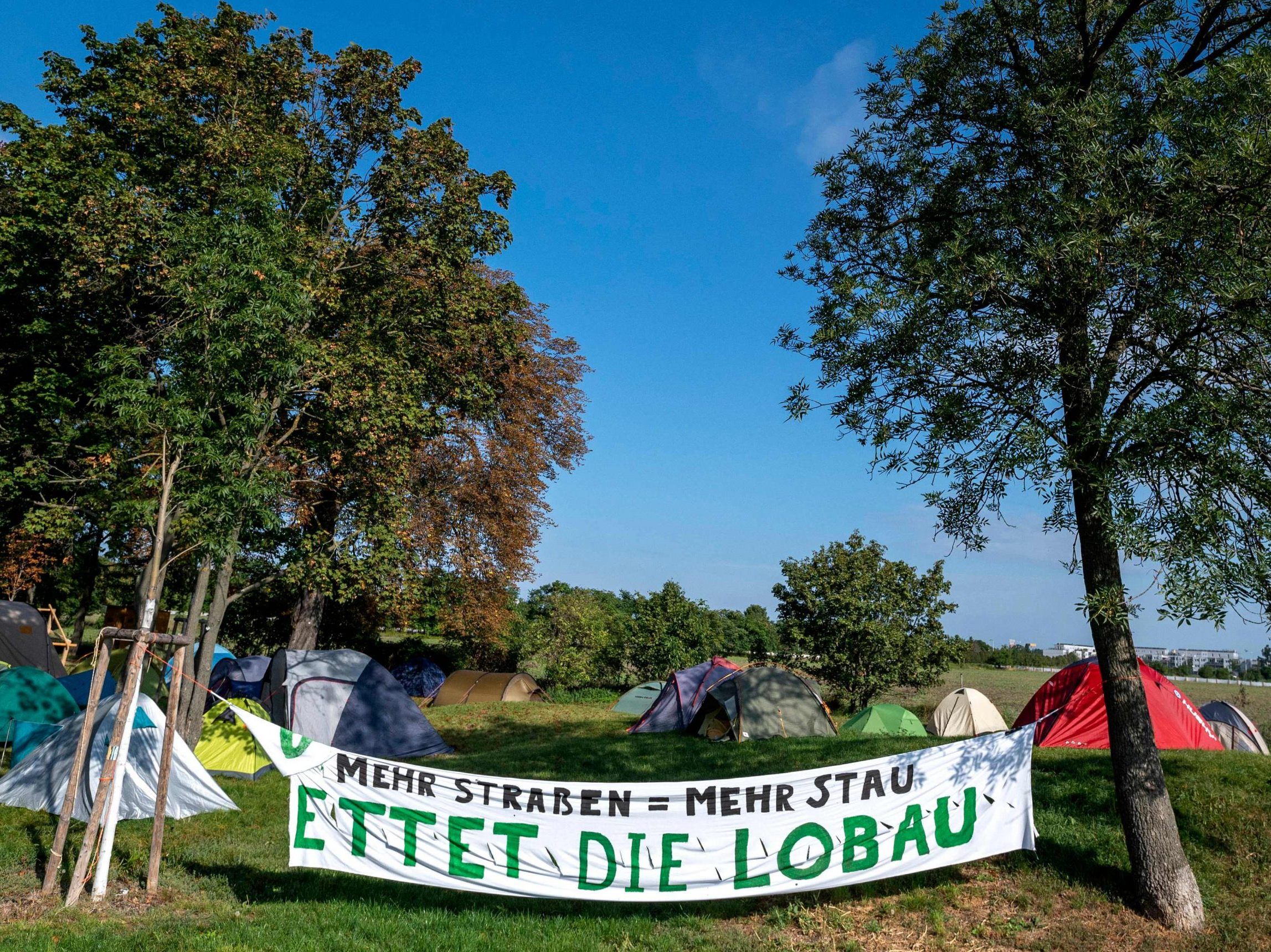 Umweltschützer protestieren jahrelang gegen den Bau des Lobau-Tunnels. Umweltschützer protestieren jahrelang gegen den Bau des Lobau-Tunnels.