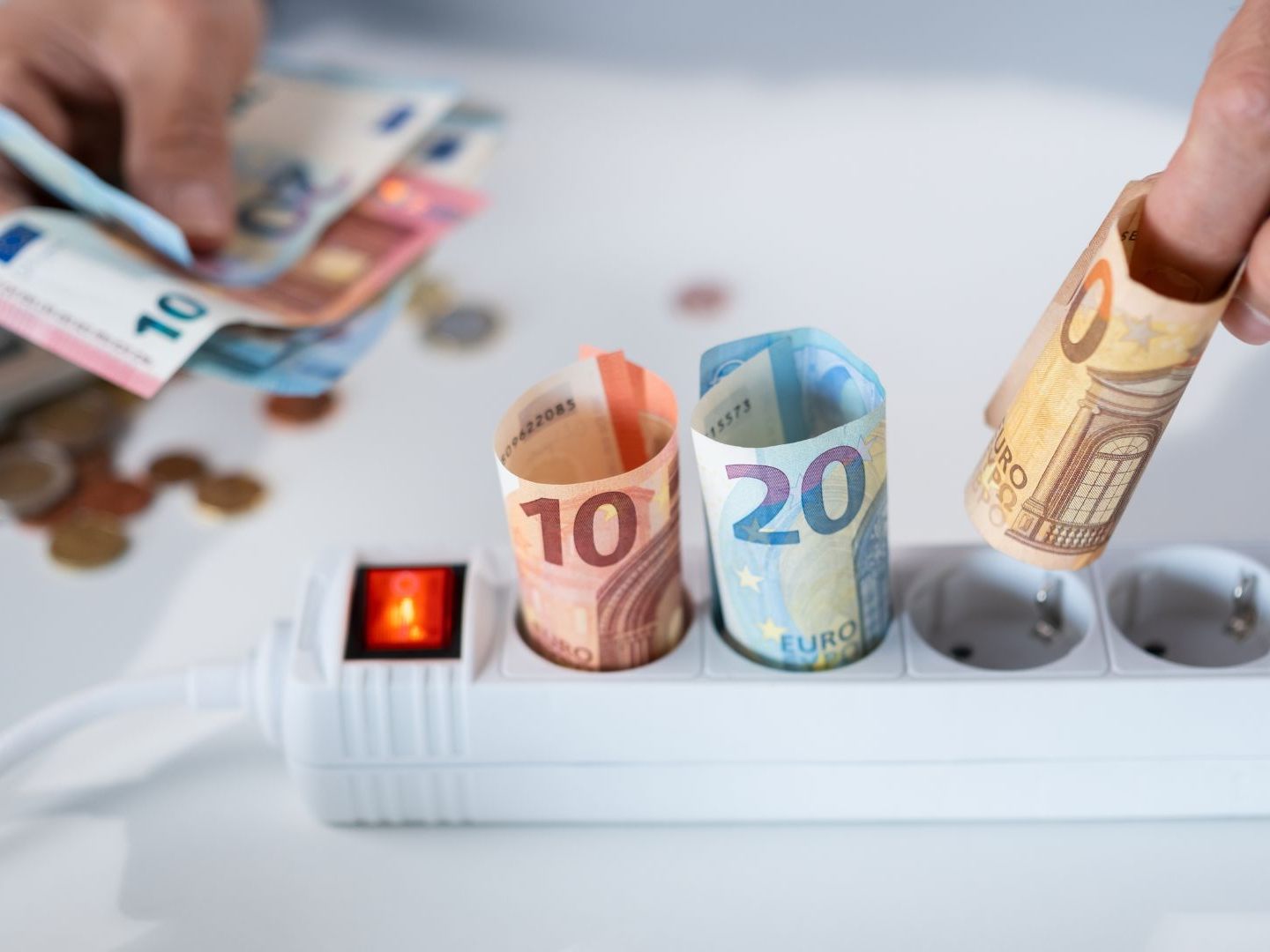 Verschiedene Gerichtsurteile ermöglichen Rückforderungen von überhöhten Energiekosten. Verschiedene Gerichtsurteile ermöglichen Rückforderungen von überhöhten Energiekosten.