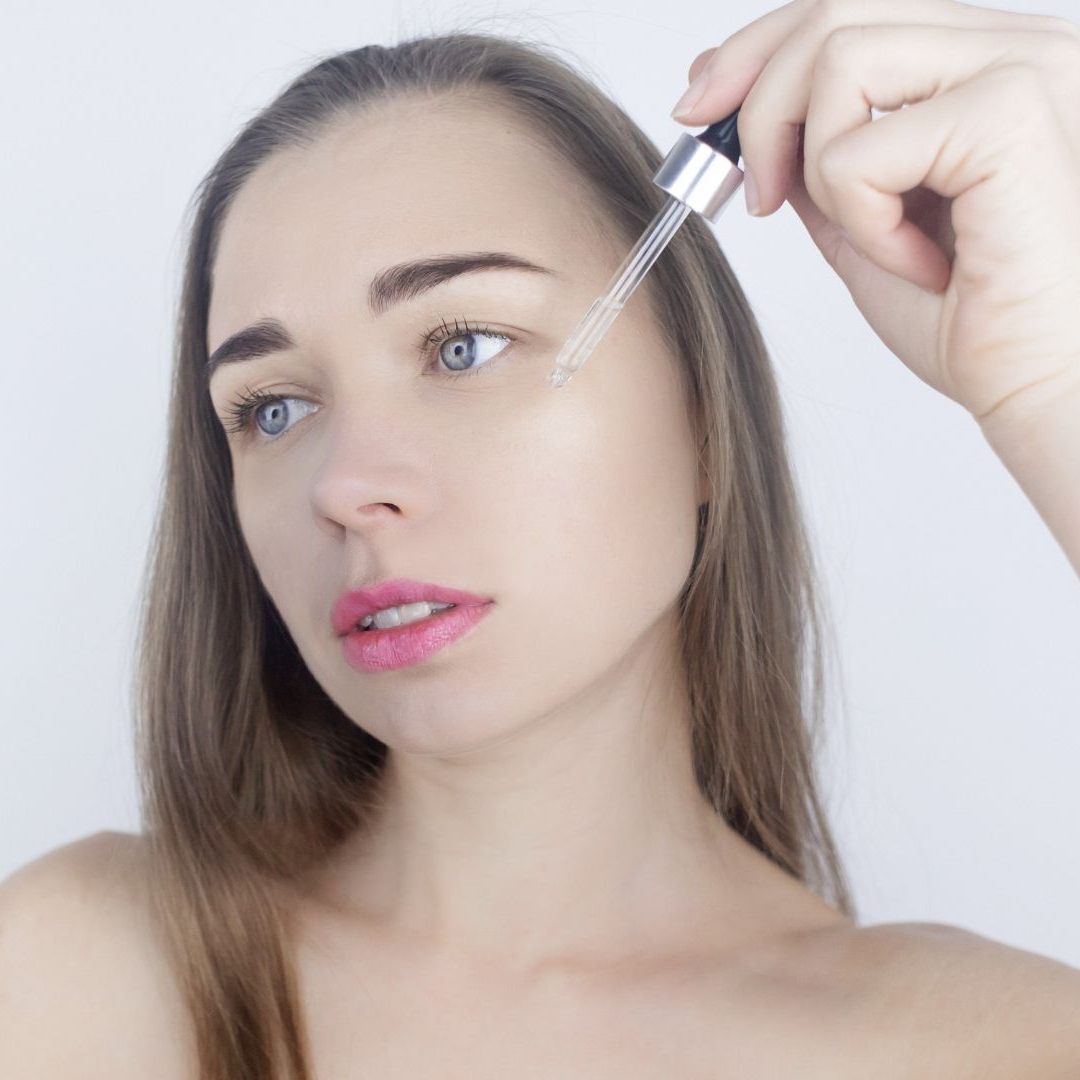 Der Konsumentenschutz warnt vor zu viel Vitamin A durch Kosmetika.