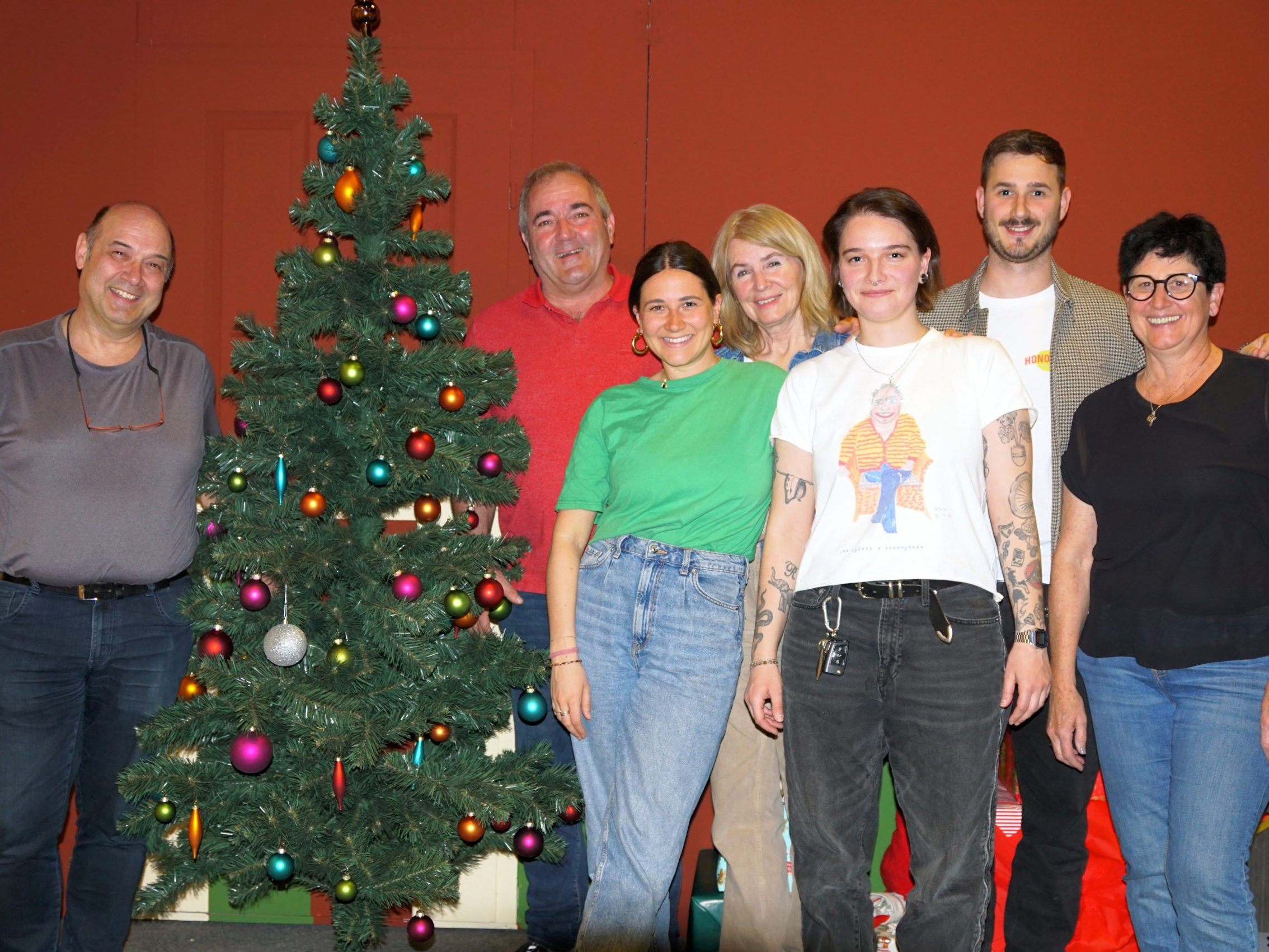Weihnachtliche Akzente spielten heuer beim Theater in Buch eine zentrale Rolle. Weihnachtliche Akzente spielten heuer beim Theater in Buch eine zentrale Rolle.