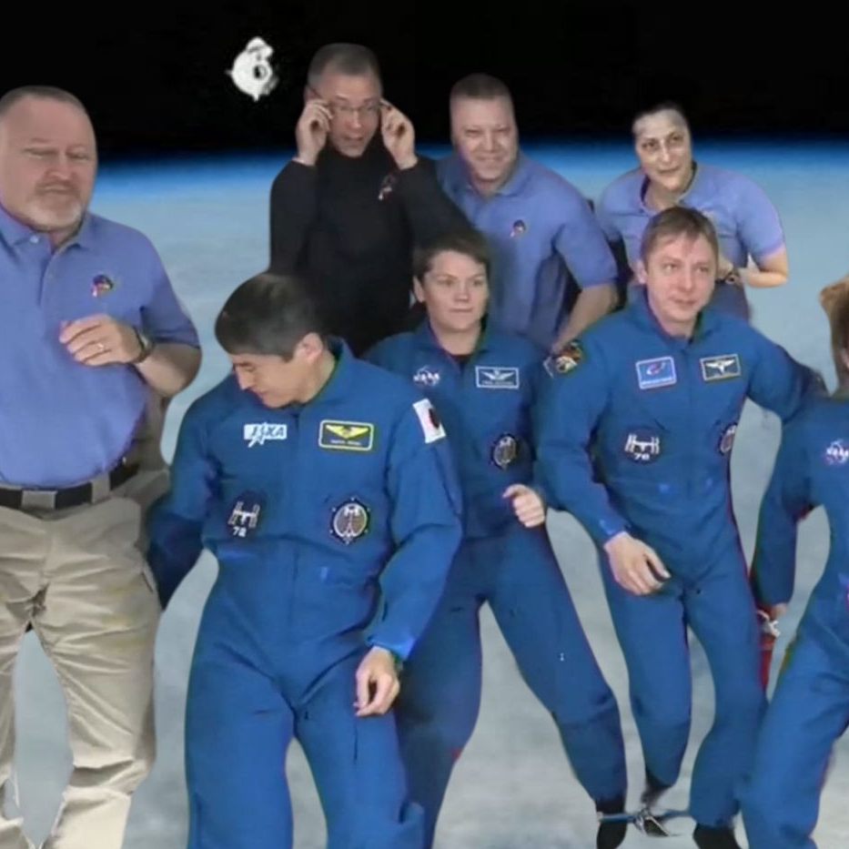 SpaceX von Tech-Milliardär Elon Musk dockte an der ISS an.