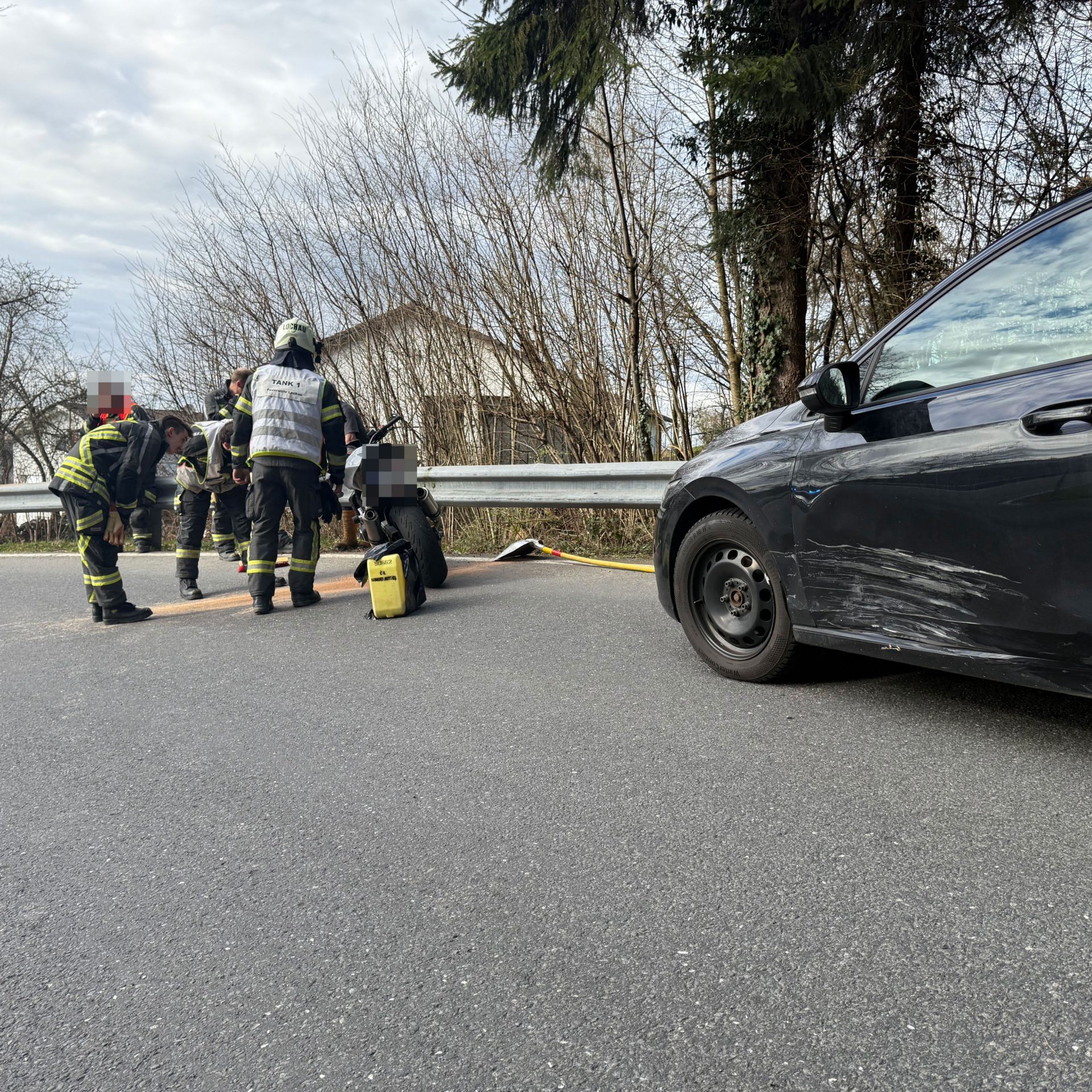 Ein 26-Jähriger wurde bei einem Motorradunfall in Lochau verletzt.
