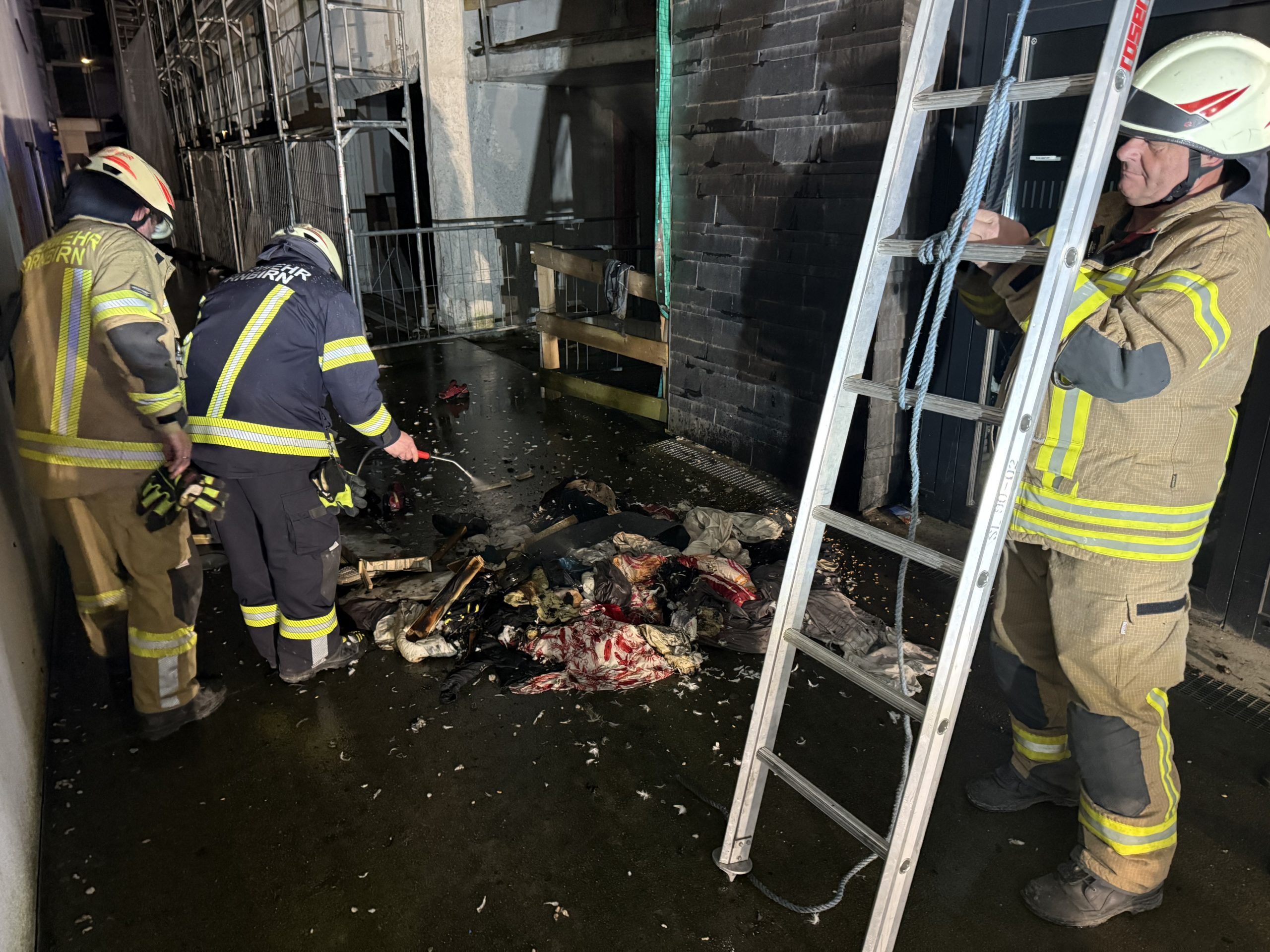 Zwei Personen ins LKH nach Brand in Dornbirner Wohnung