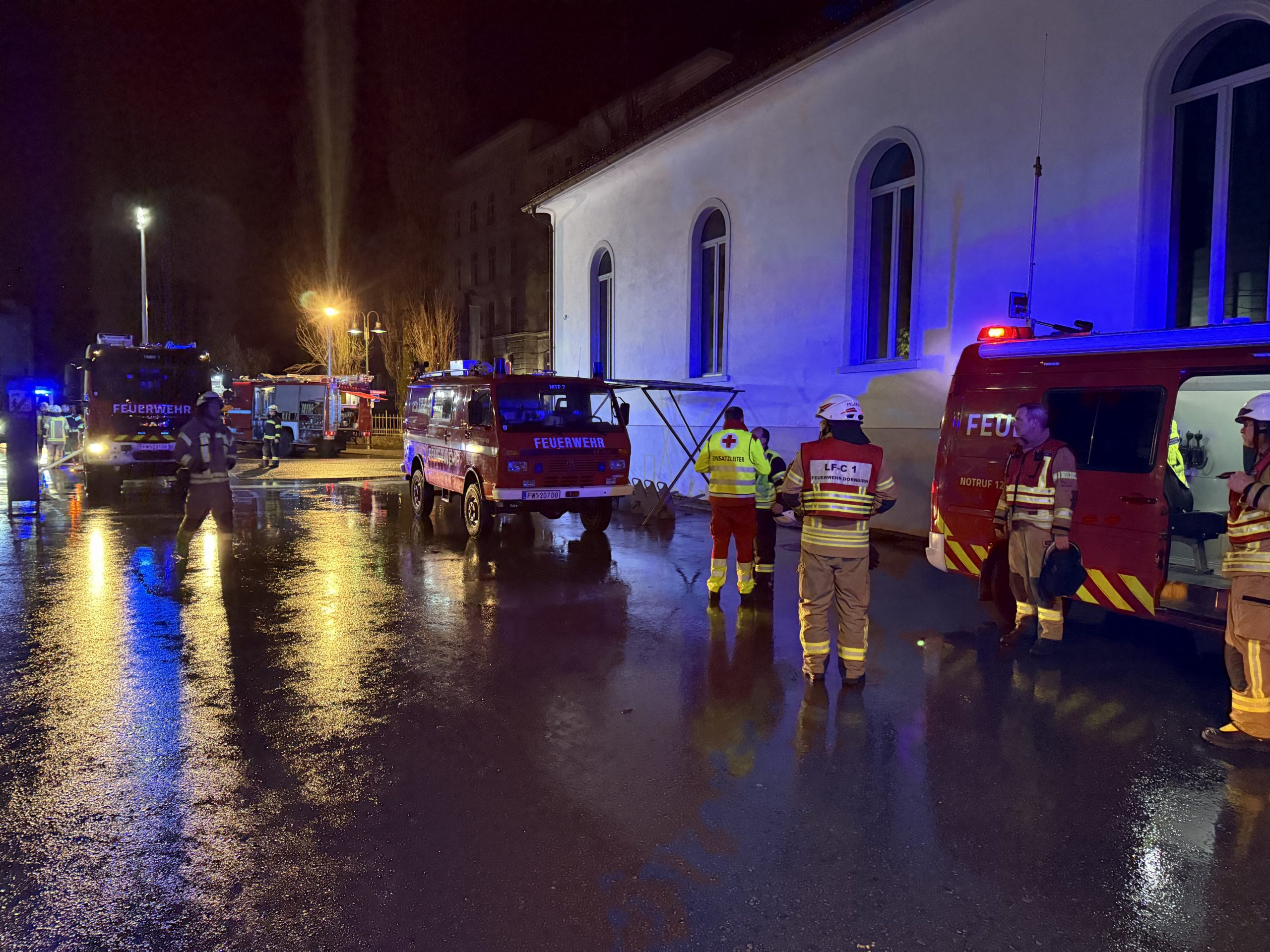 Zwei Personen ins LKH nach Brand in Dornbirner Wohnung