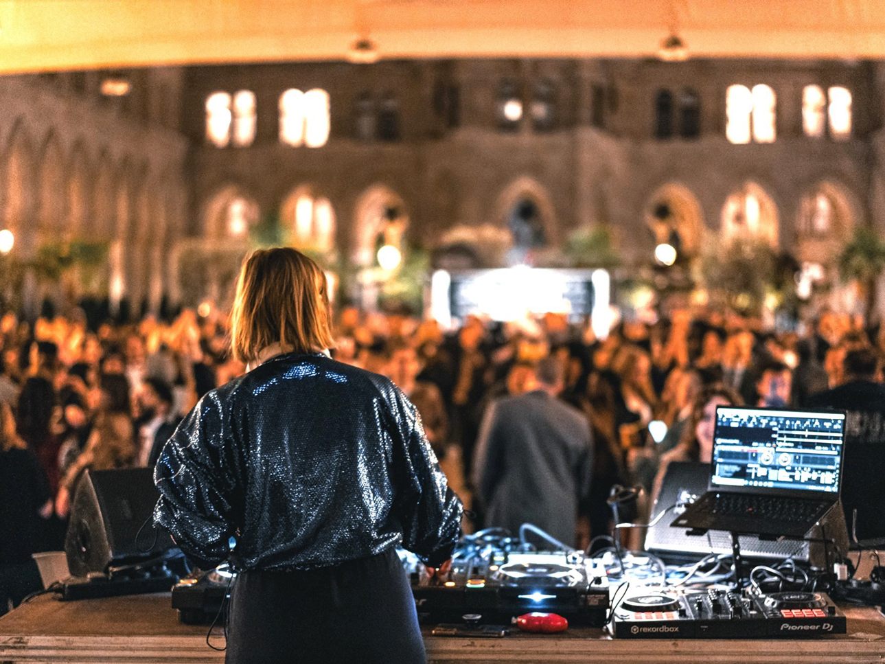 Auch eine Open-Air-Disco steht beim Wiener Flüchtlingsball 2025 auf dem Programm. Auch eine Open-Air-Disco steht beim Wiener Flüchtlingsball 2025 auf dem Programm.