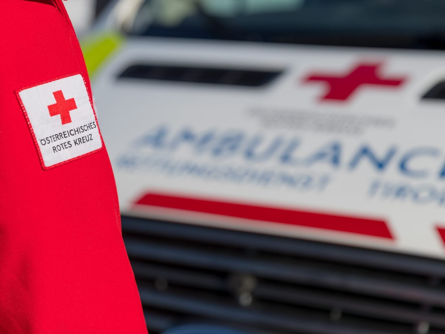 Der Fünfjährige musste von der Rettung ins Krankenhaus gebracht werden. (Symbolbild)