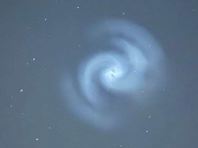 Die Sichtung eines Spiralwirbels am Nachthimmel über Österreich sorgte für wilde Spekulationen.