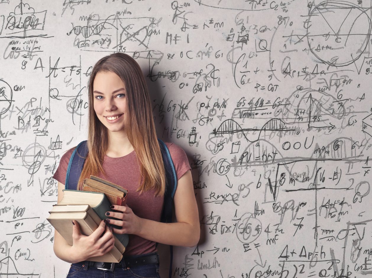 Immer mehr Studentinnen wählen MINT-Fächer an bayerischen Hochschulen. Immer mehr Studentinnen wählen MINT-Fächer an bayerischen Hochschulen.