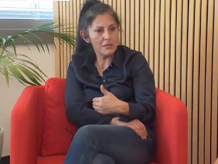Die Mutter der Wiener IS-Rückkehrerin Evelyn T. übt Kritik an der Unterbringung des 7-Jährigen beim Jugendamt. Die Mutter der Wiener IS-Rückkehrerin Evelyn T. übt Kritik an der Unterbringung des 7-Jährigen beim Jugendamt.