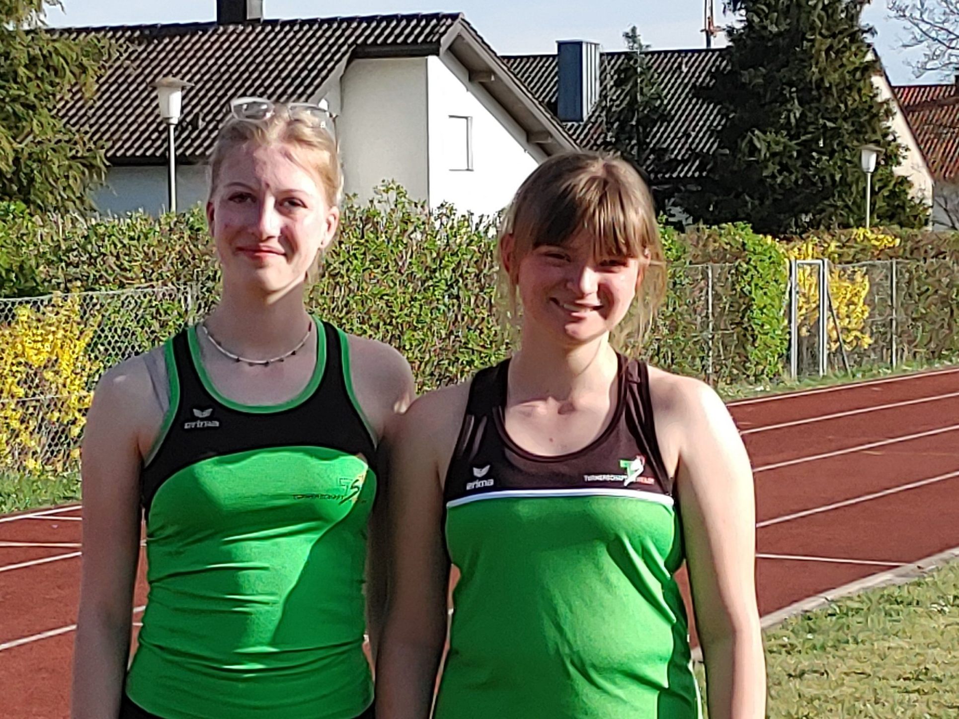 Vanessa und Jasmin TS Weiler