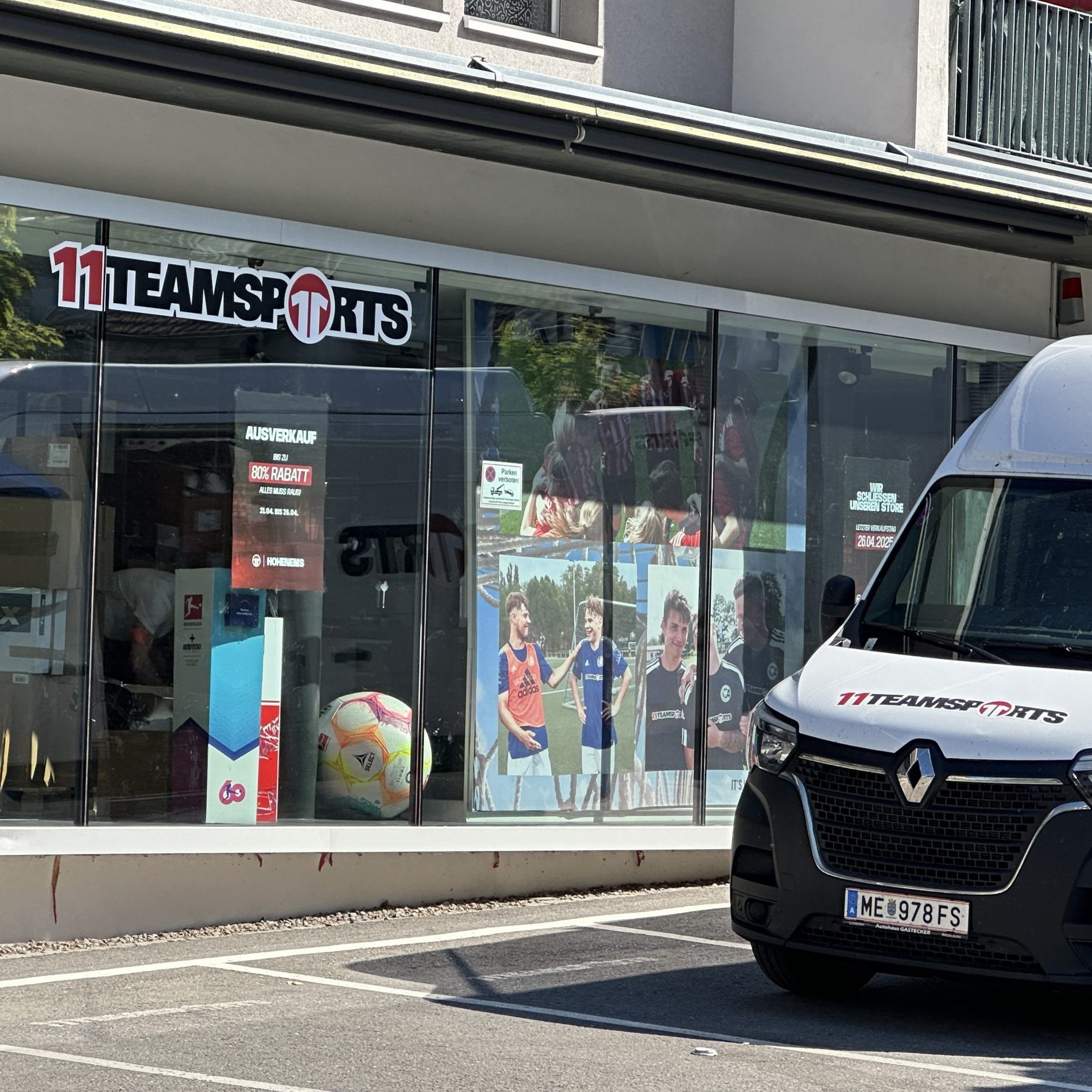 Sportausstatter 11teamsports hat den Store in Hohenems geschlossen.
