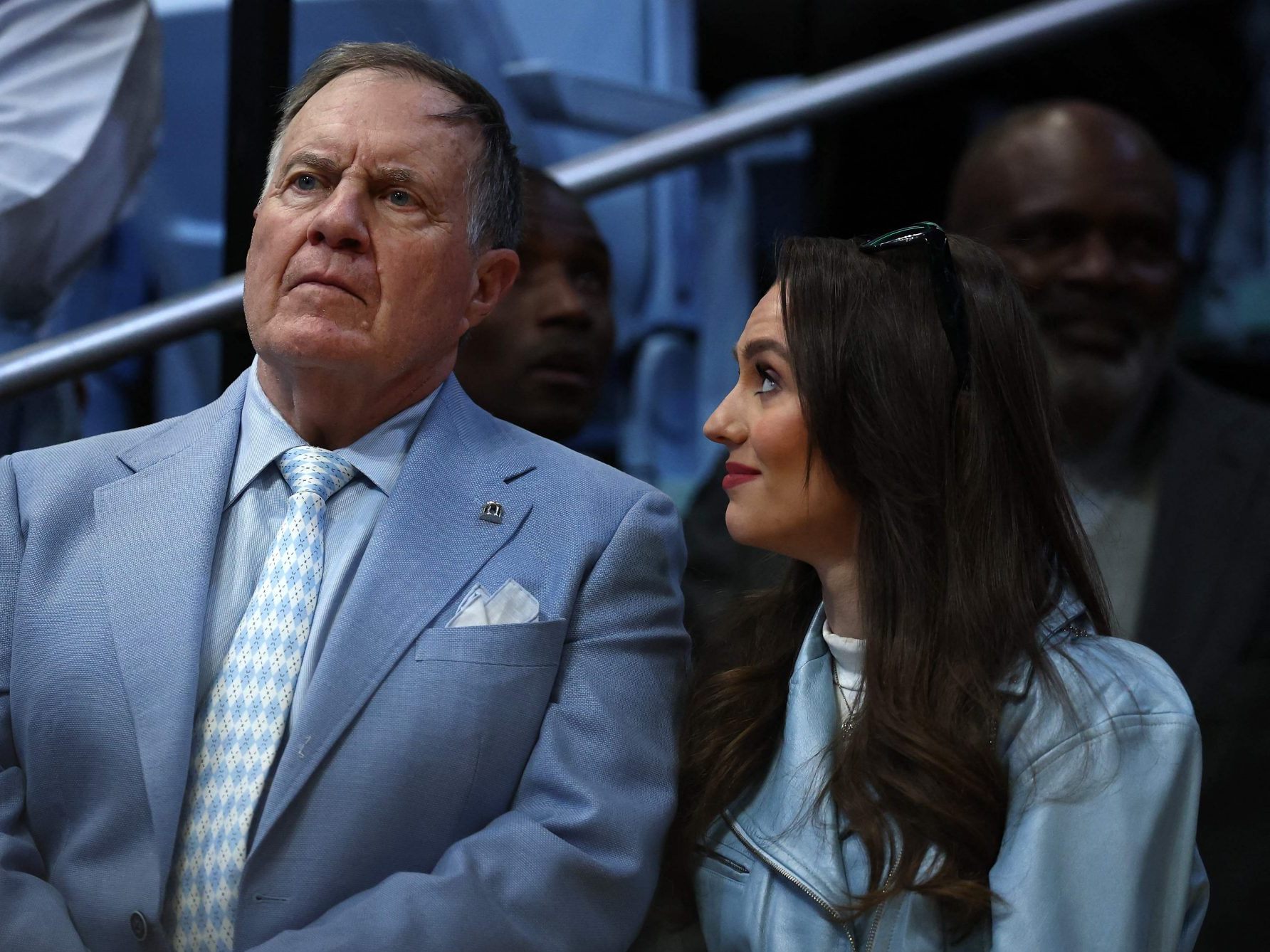 Mit 49 Jahren Altersunterschied: Belichicks Interview geht wegen Freundin viral