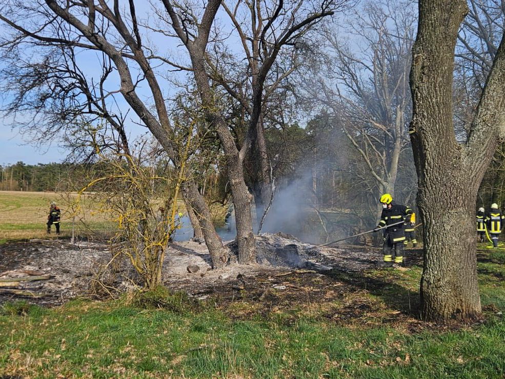 58 Helfer von fünf Feuerwehren standen im Löscheinsatz.