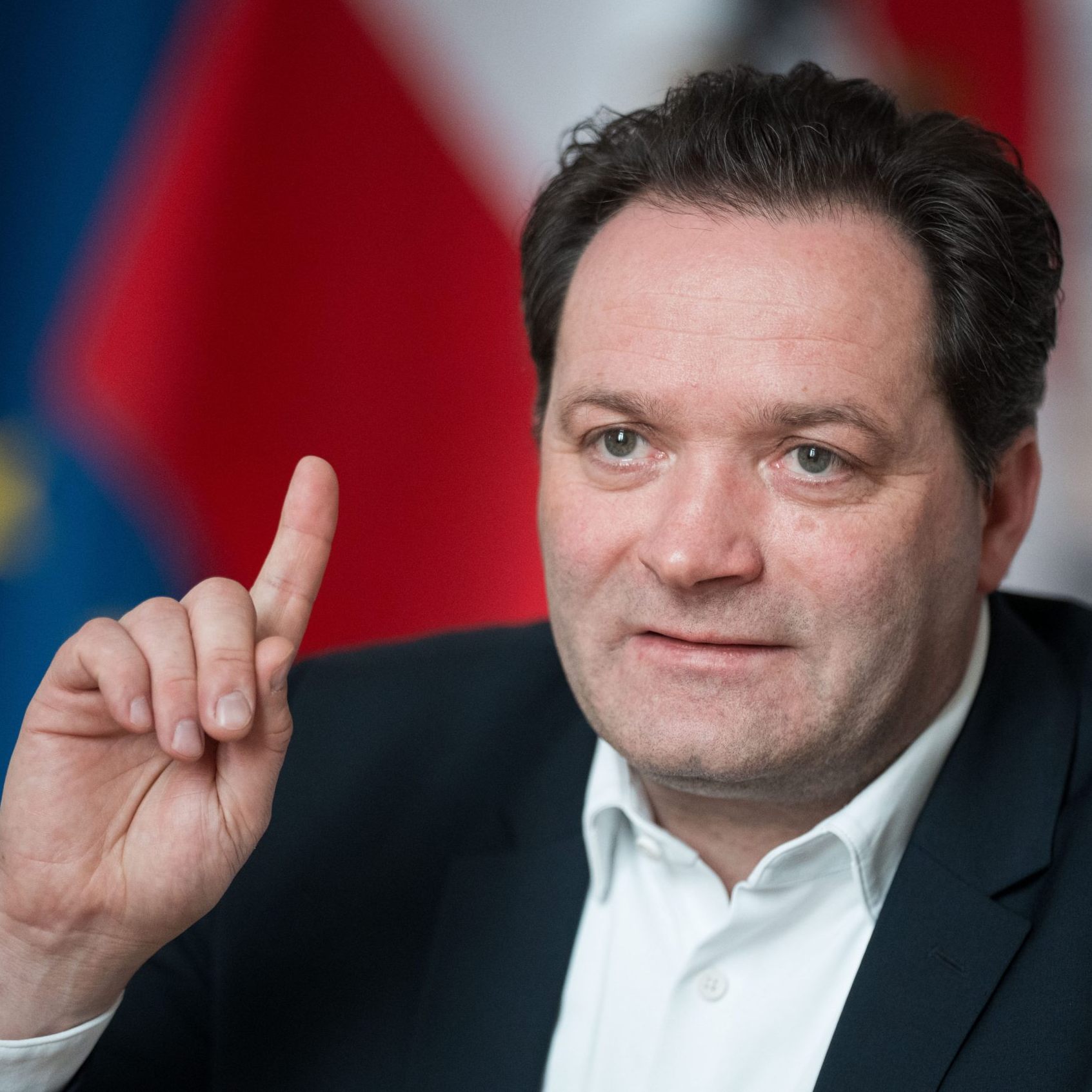 Landwirtschaftsminister Totschnig warnt vor der Gefahr durch die MKS zu Ostern.