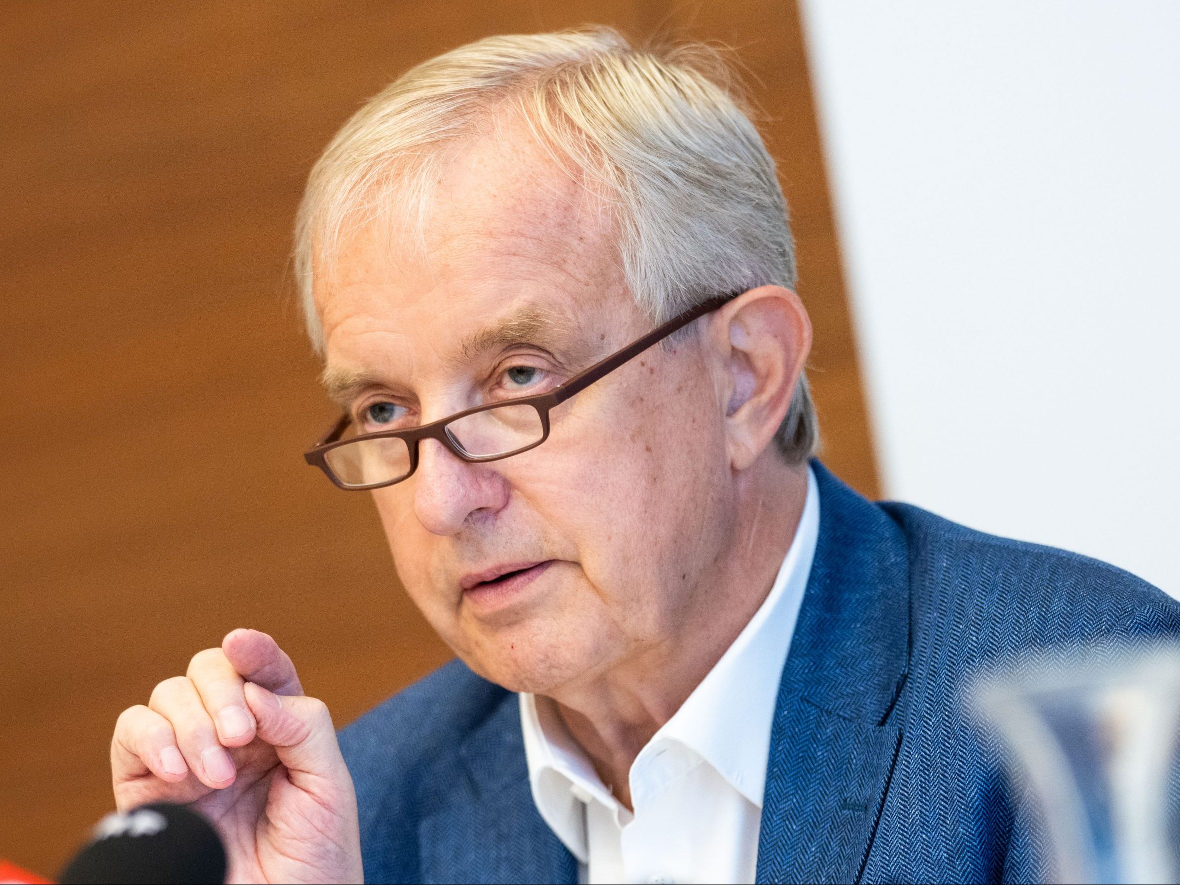 Ärztekammer-Präsident Steinhart ist gegen einen Solidaritätsbeitrag. Ärztekammer-Präsident Steinhart ist gegen einen Solidaritätsbeitrag.