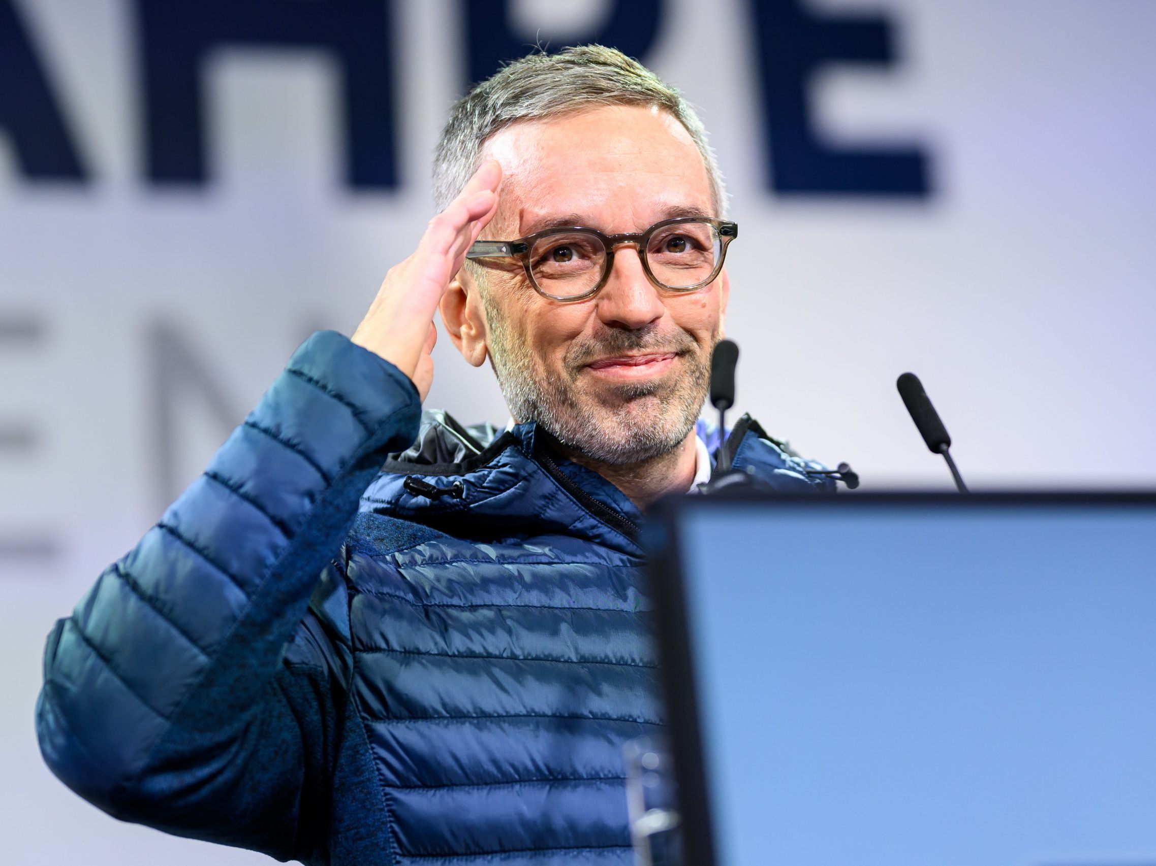 Herbert Kickl setzte sich vor Gericht gegen einen Nazi-Vergleich durch. Herbert Kickl setzte sich vor Gericht gegen einen Nazi-Vergleich durch.