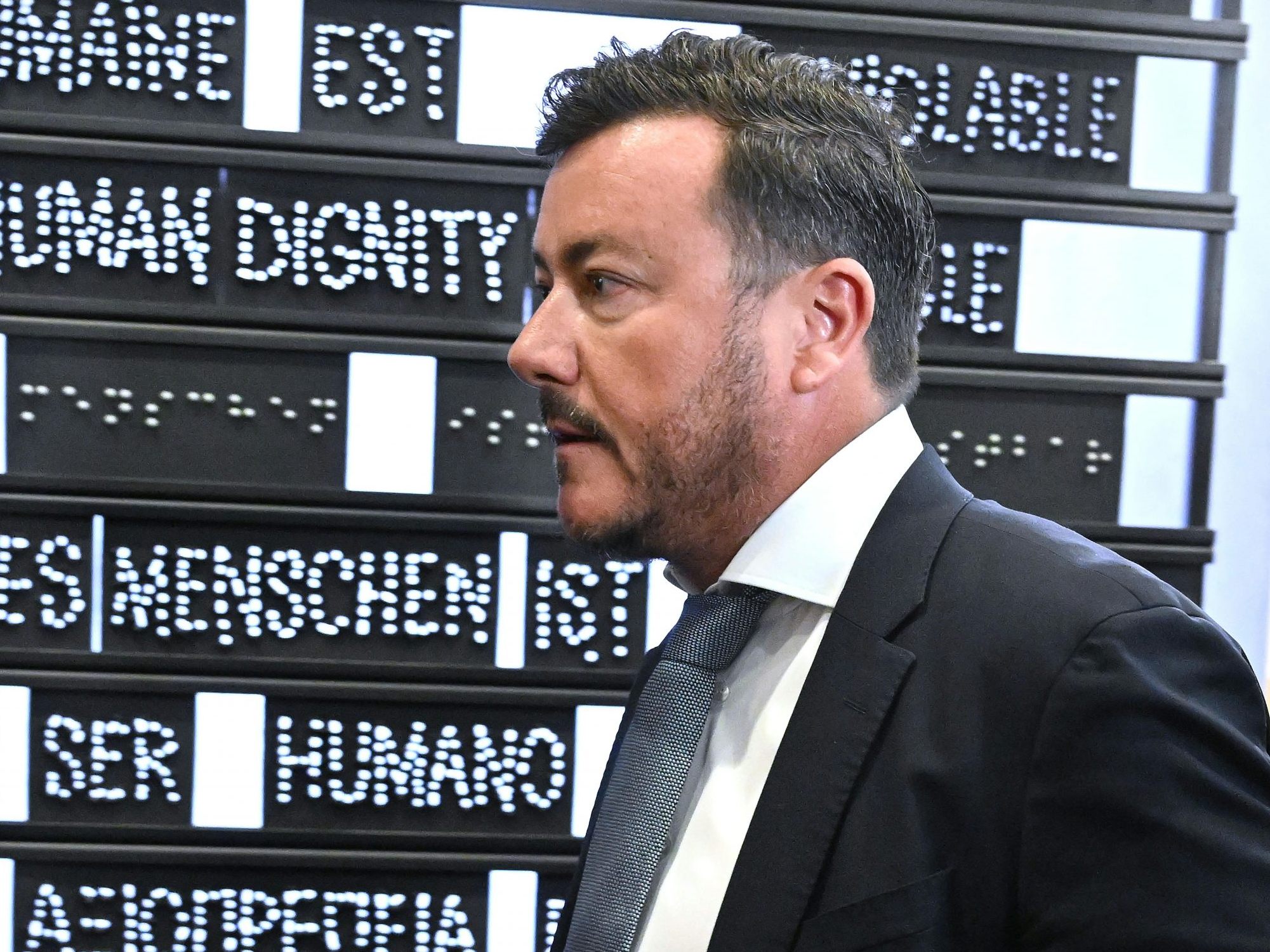 René Benko will aus der U-Haft entlassen werden und beantragt Hausarrest in einem Wiener Luxus-Penthouse René Benko will aus der U-Haft entlassen werden und beantragt Hausarrest in einem Wiener Luxus-Penthouse