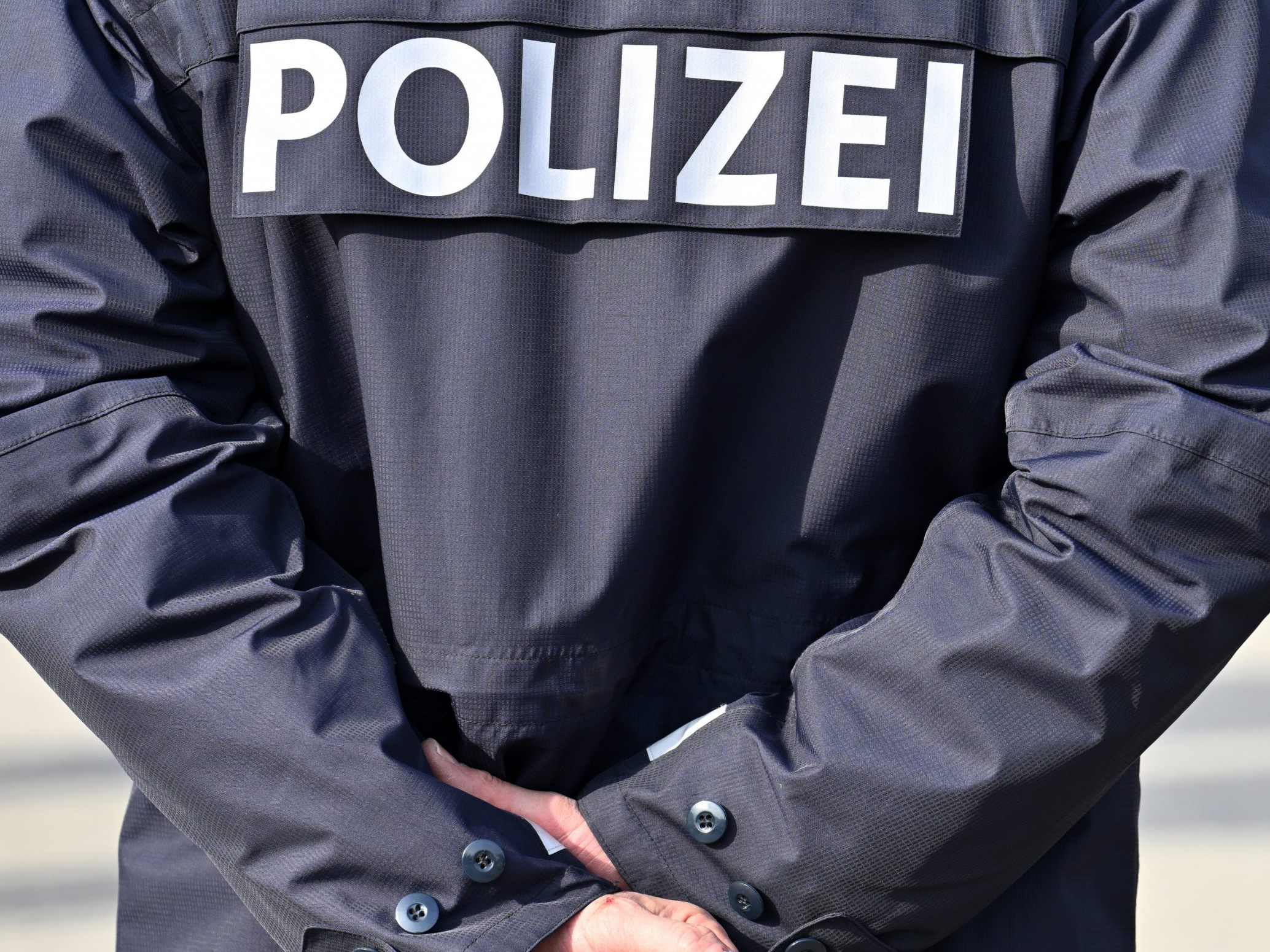 Razzia bei der Wohnung des festgenommenen Bankomatsprengers. Razzia bei der Wohnung des festgenommenen Bankomatsprengers.
