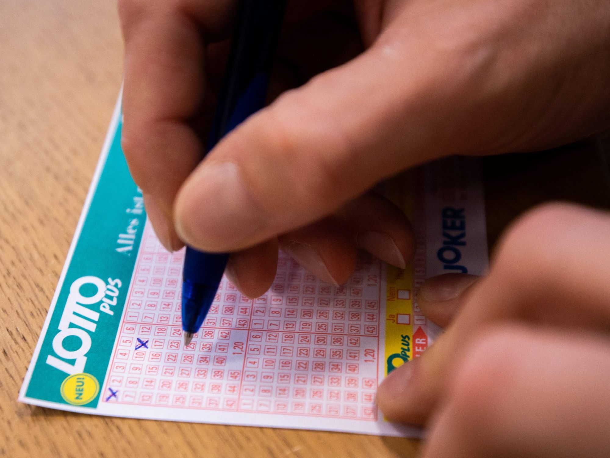 Ein Lotto-Doppeljackpot mit 2,3 Millionen im Sechserrang wartet.