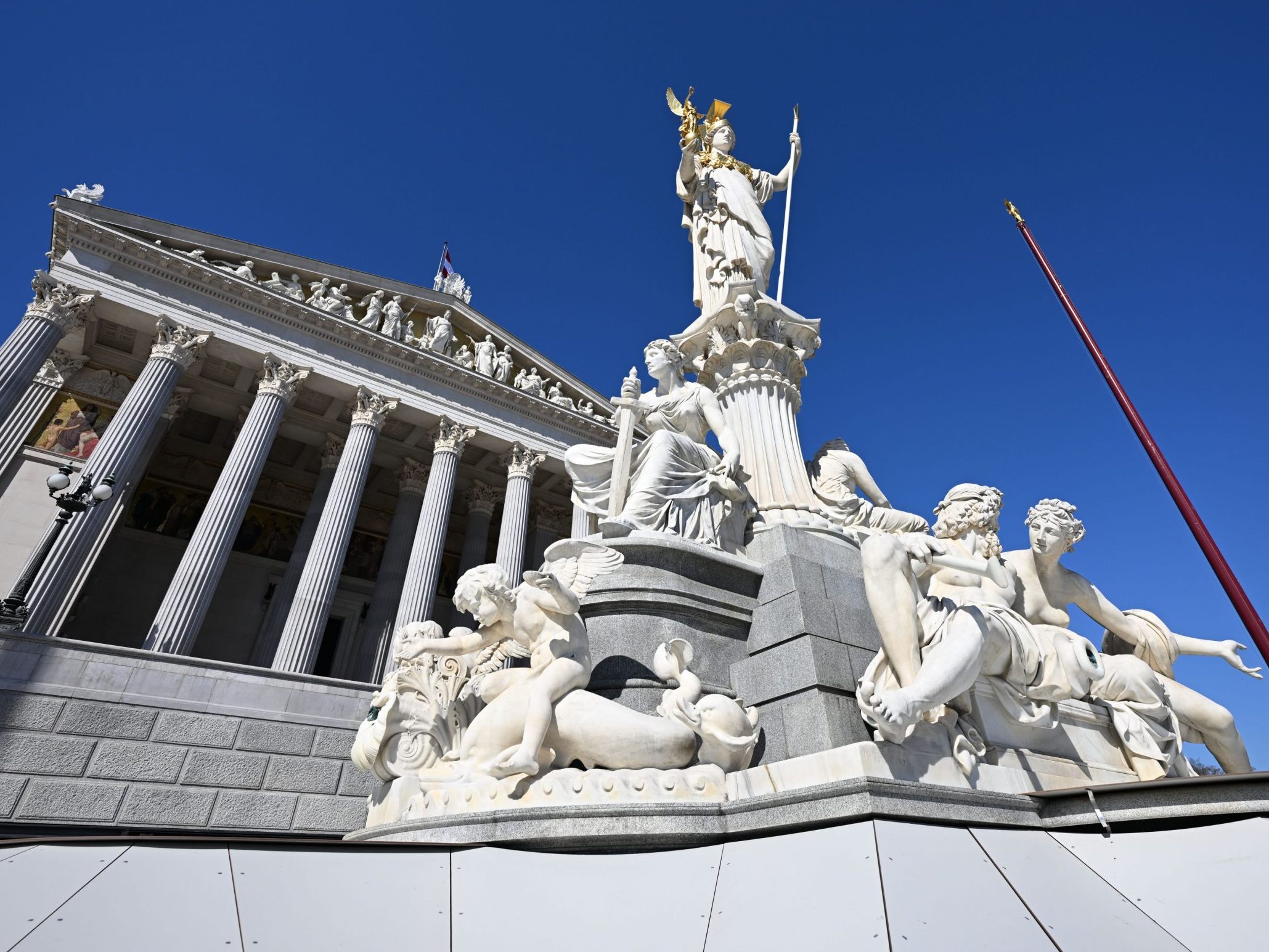 Innenausschuss segnete Stopp des Familiennachzugs ab.