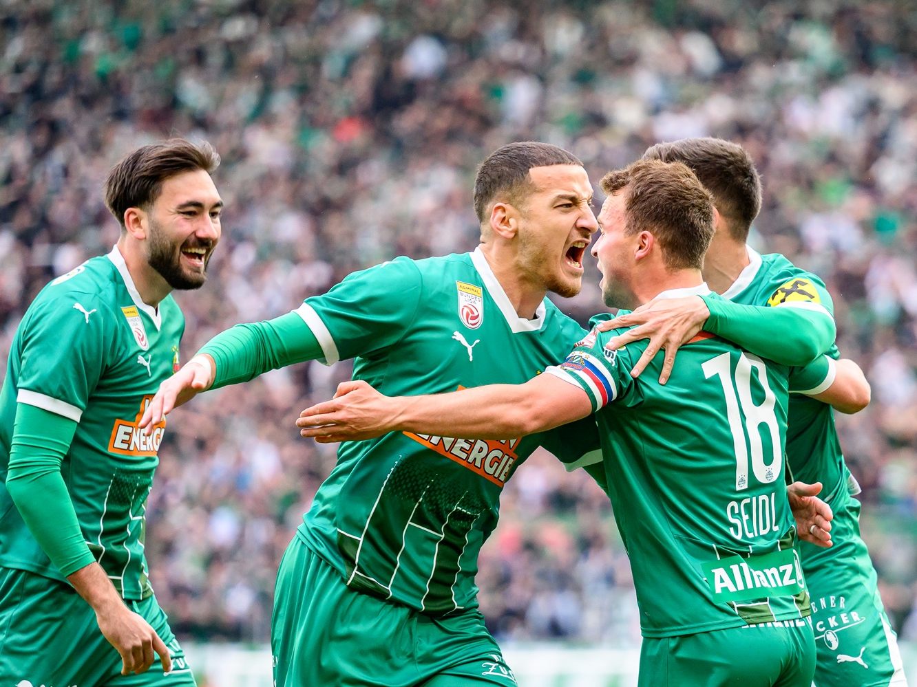 Rapid gegen Austria früh auf der Siegerstraße.