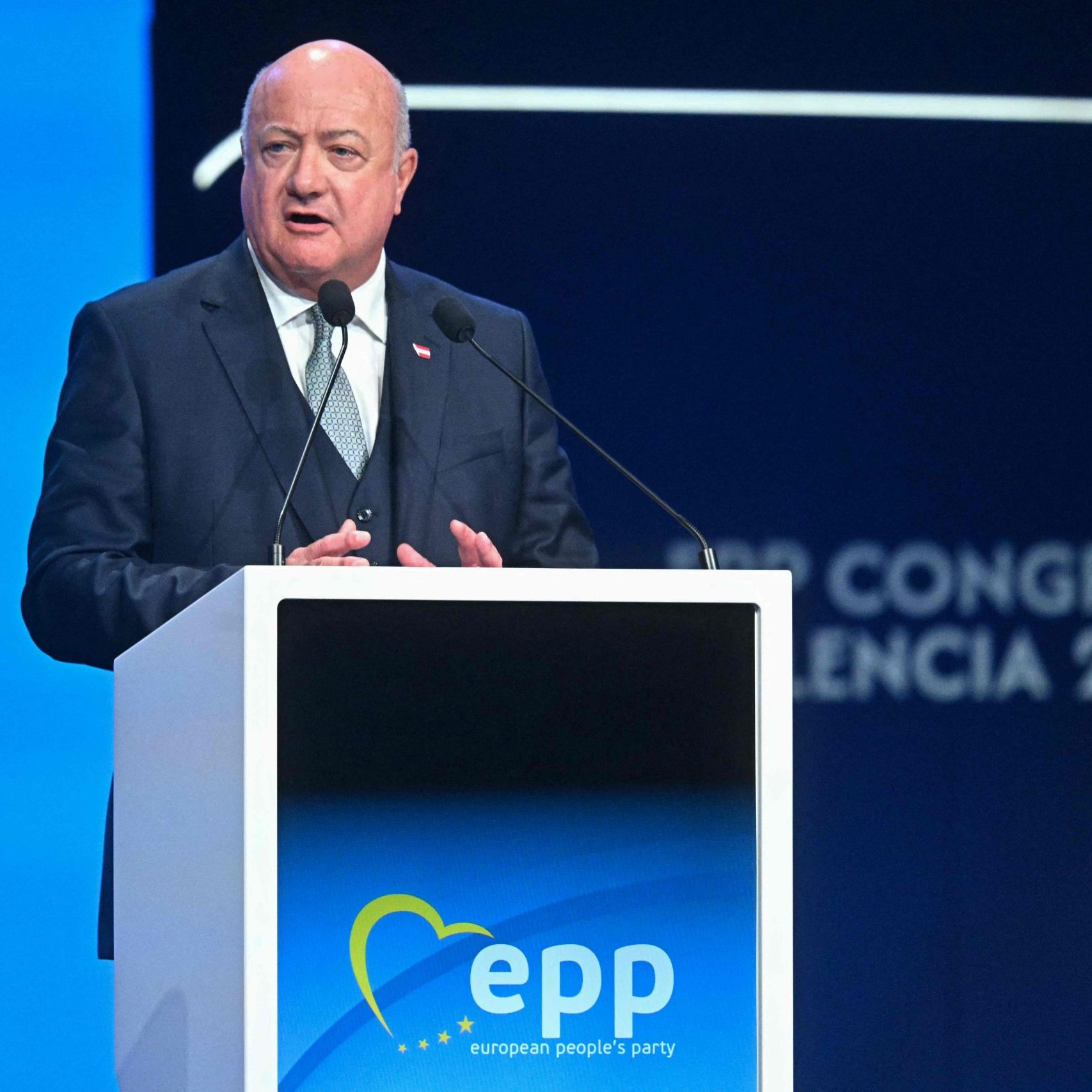 Bundeskanzler Christian Stocker auf dem EVP-Kongress in Valencia.