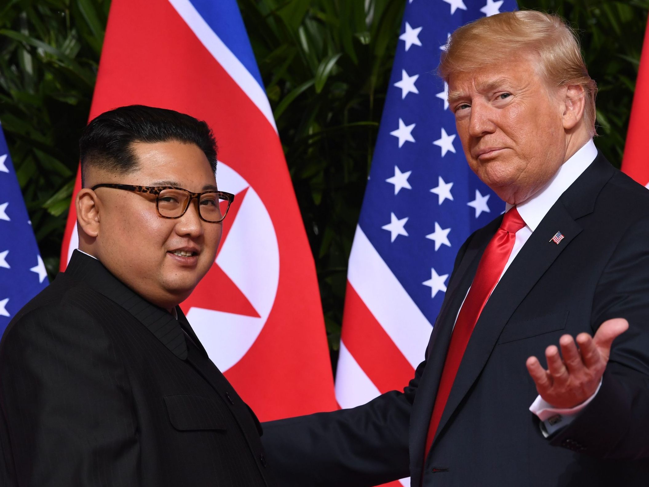 Kim Jong Un gemeinsam mit Donald Trump bei einem Treffen im Jahr 2018
