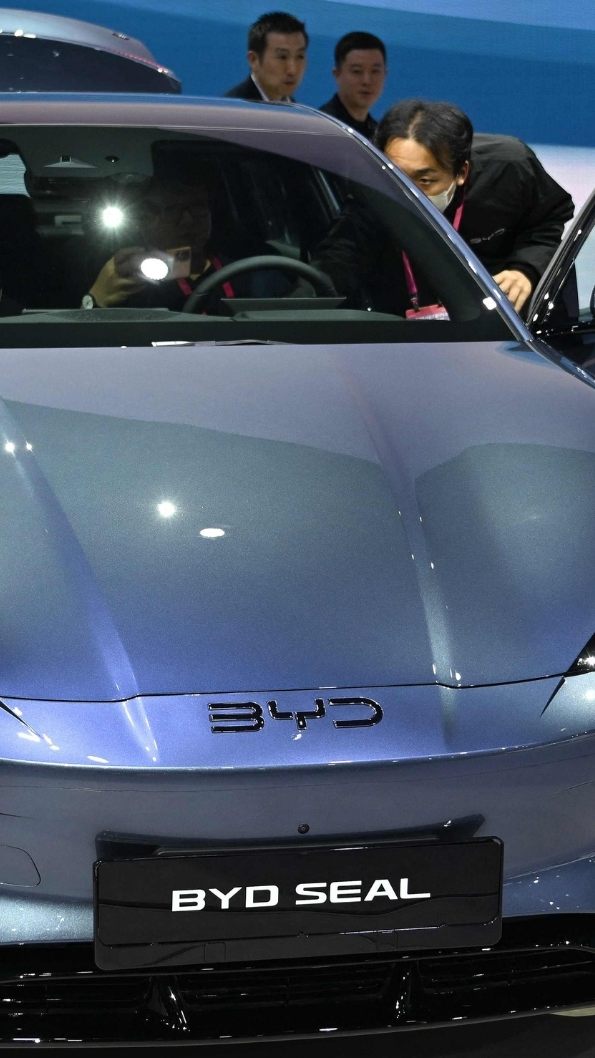 Super-Akku und Skandale - BYD hat Tesla bereits auf vielen Ebenen überholt.